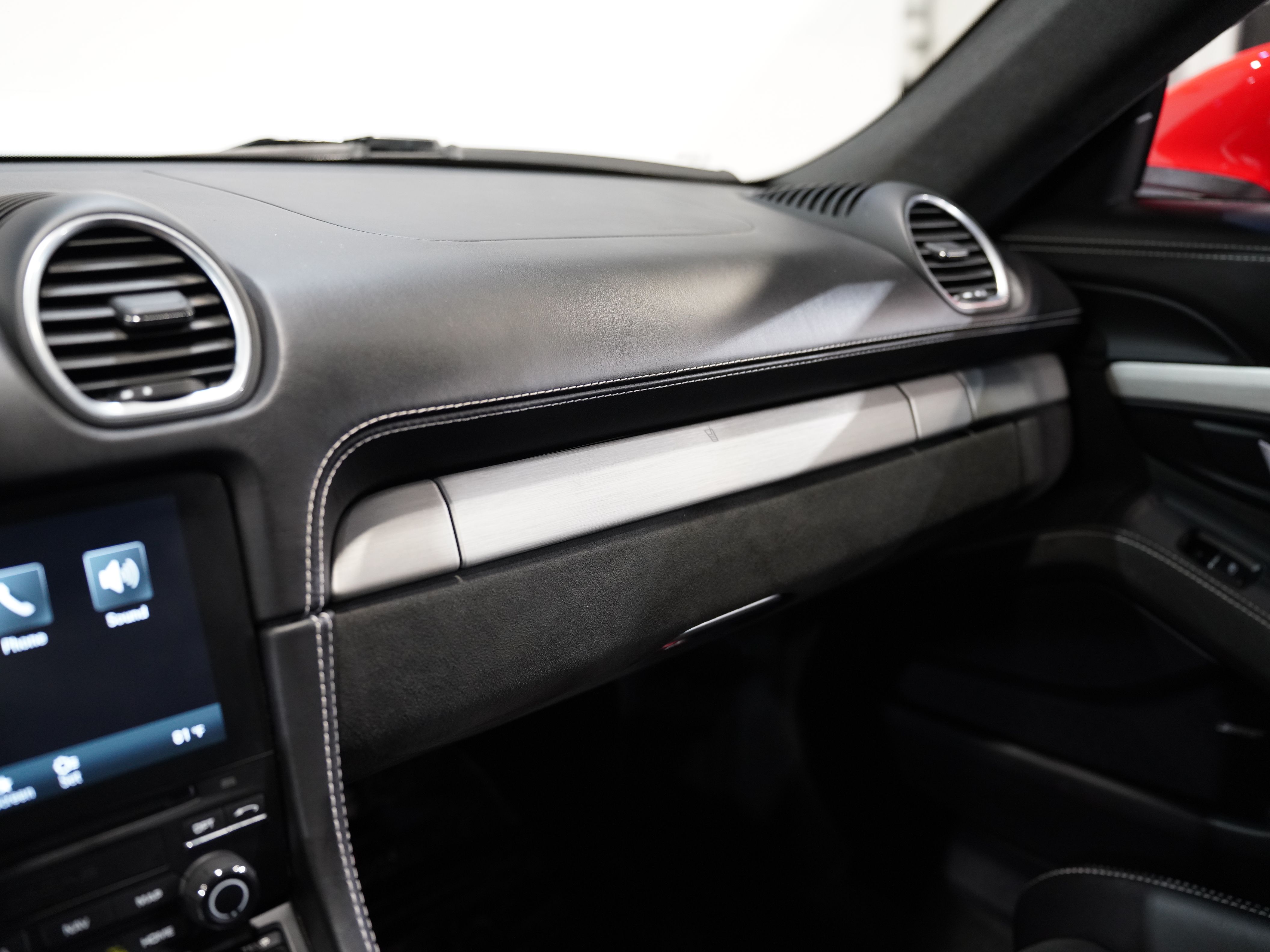 2021 PORSCHE 718 CAYMAN Image 42