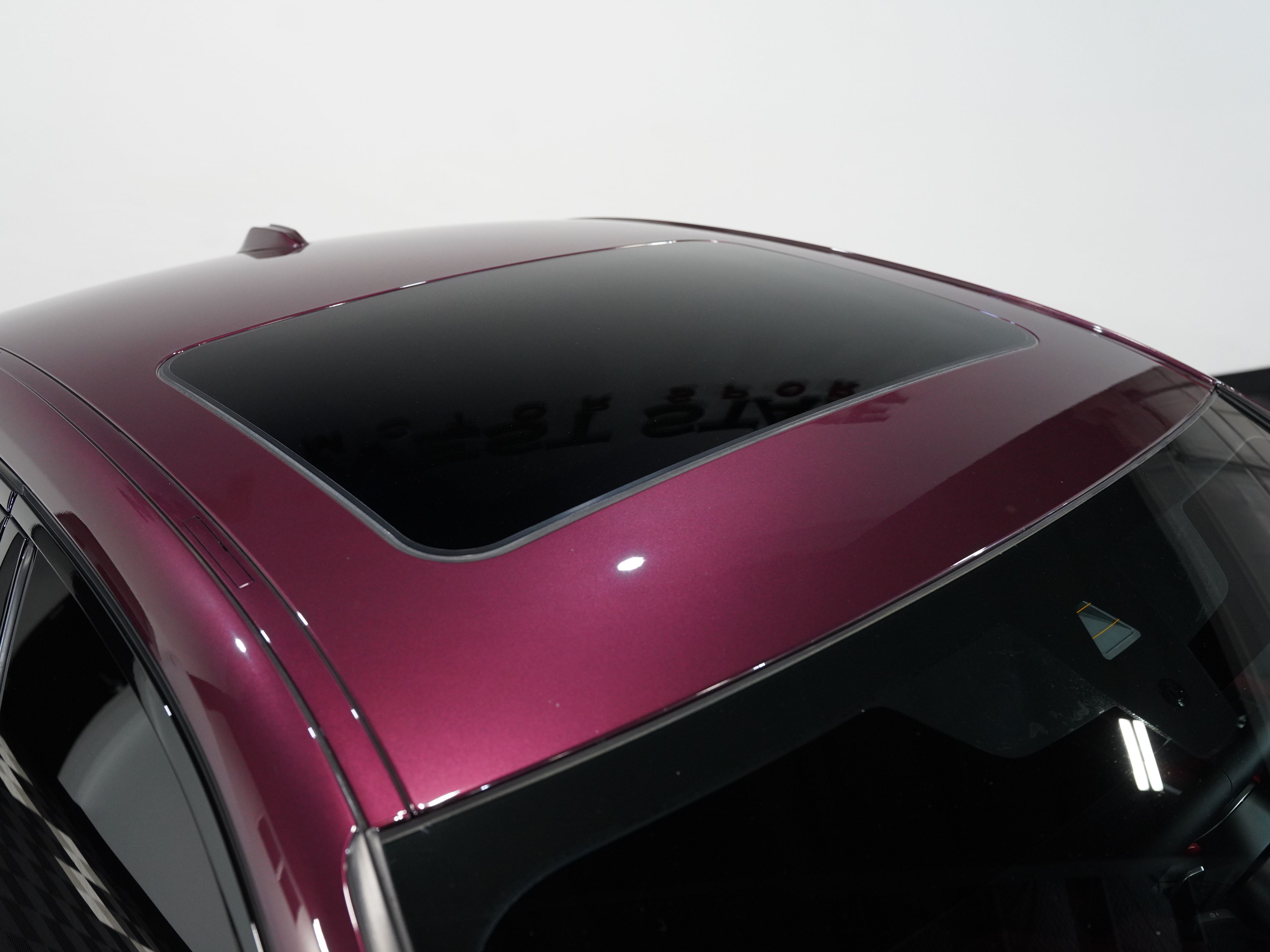 WILDBERRY METALLIC, 2024 BMW M3 Image 14