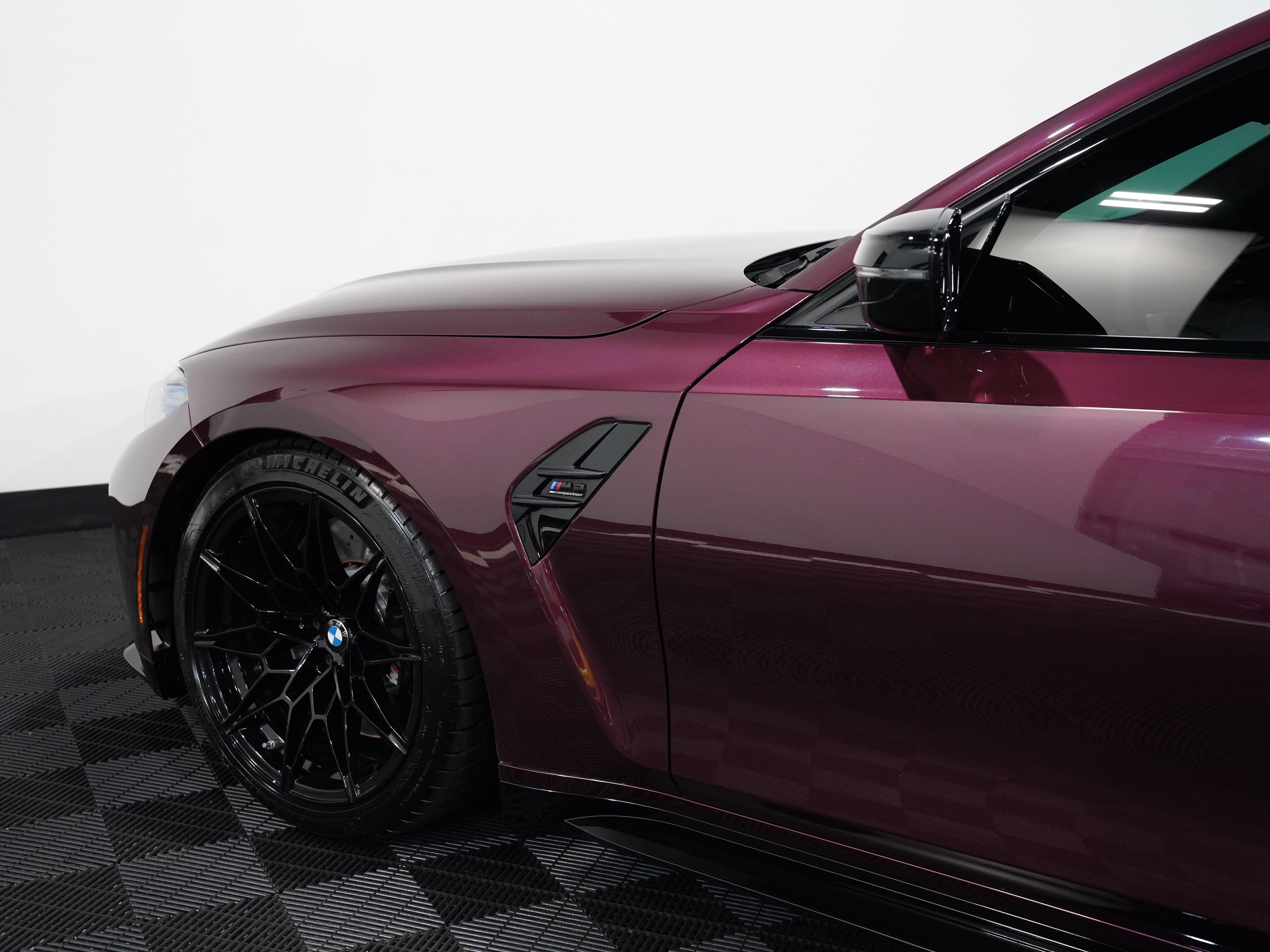 WILDBERRY METALLIC, 2024 BMW M3 Image 21