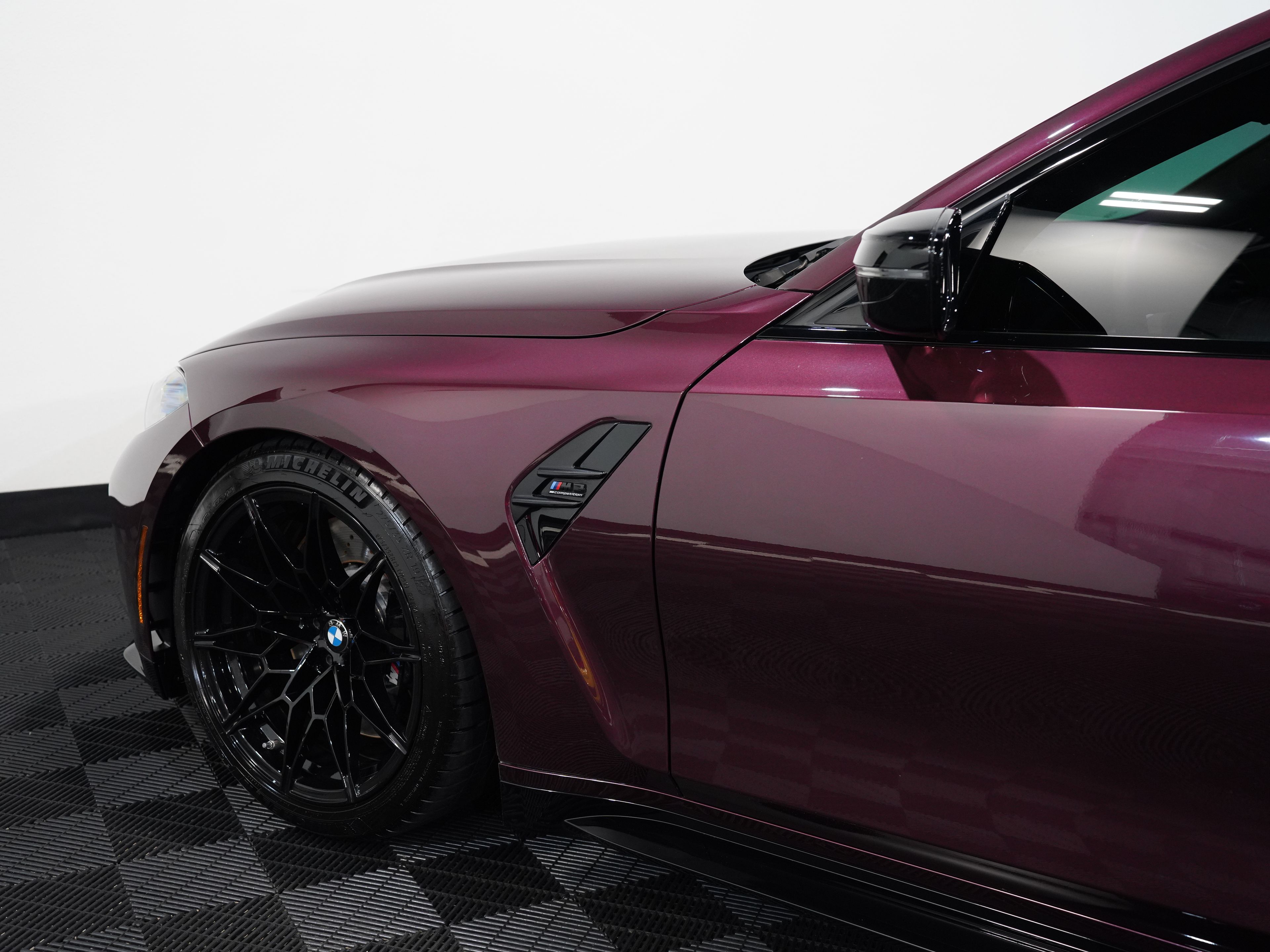 WILDBERRY METALLIC, 2024 BMW M3 Image 21