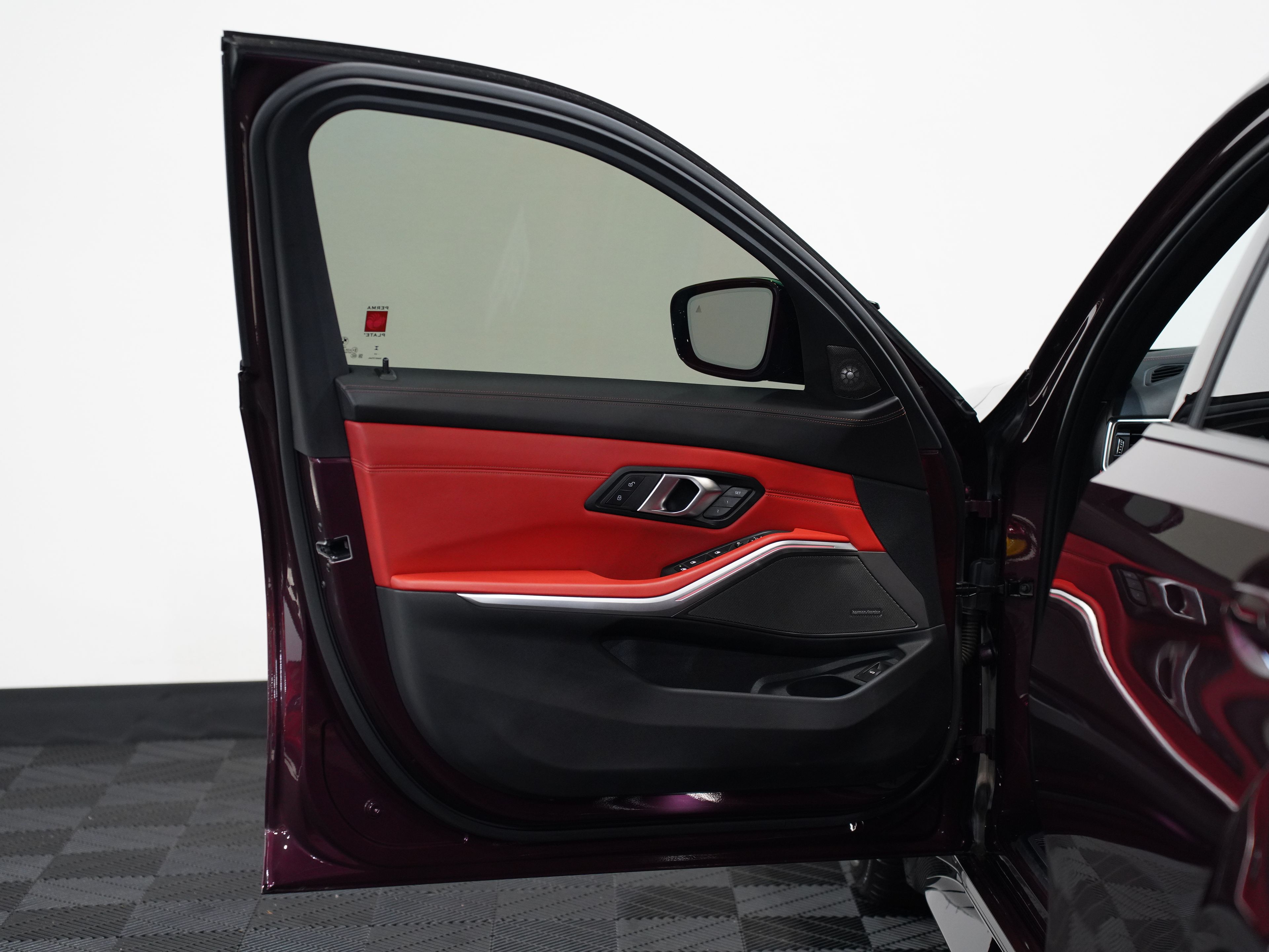 WILDBERRY METALLIC, 2024 BMW M3 Image 22