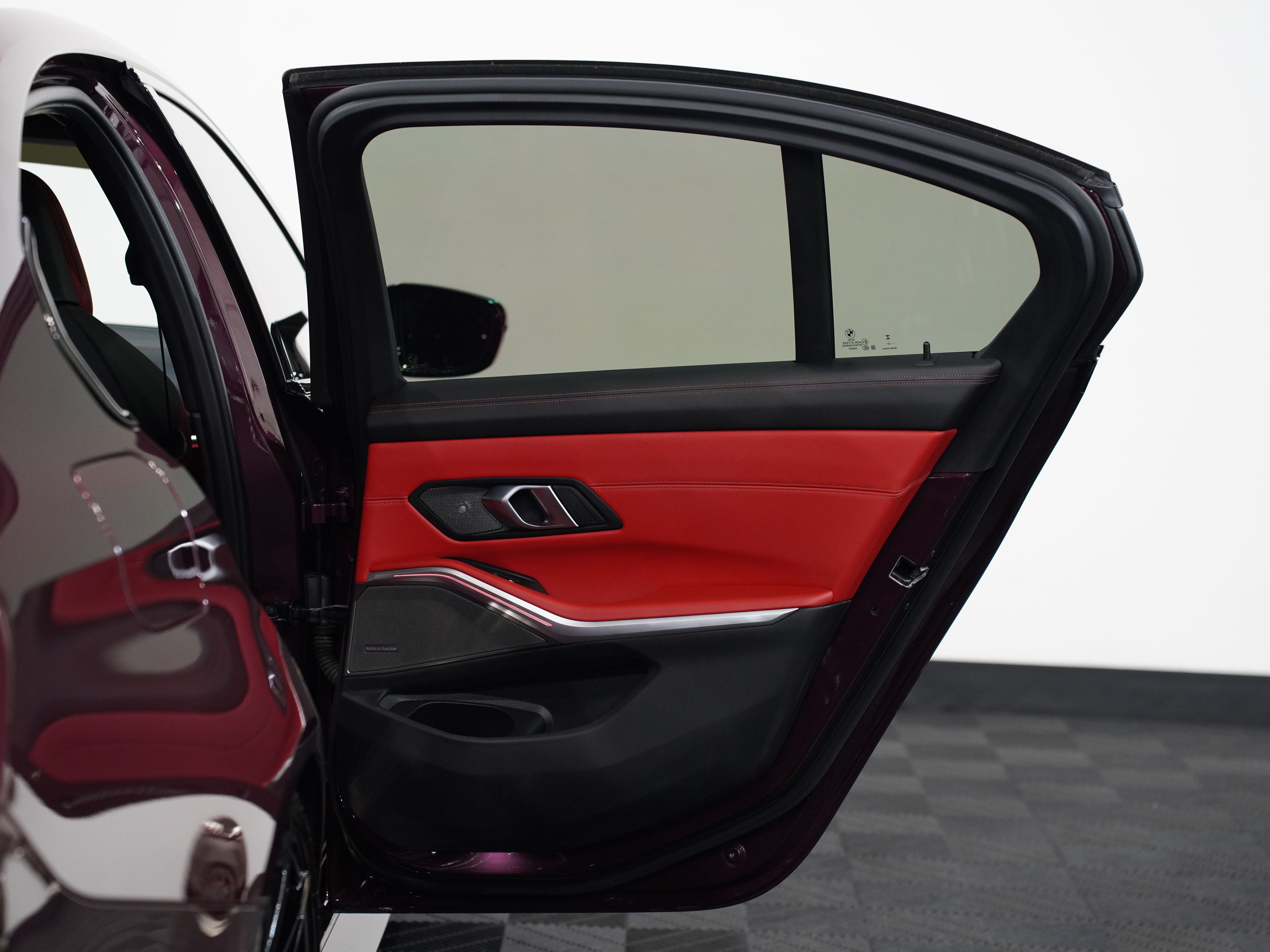 WILDBERRY METALLIC, 2024 BMW M3 Image 26
