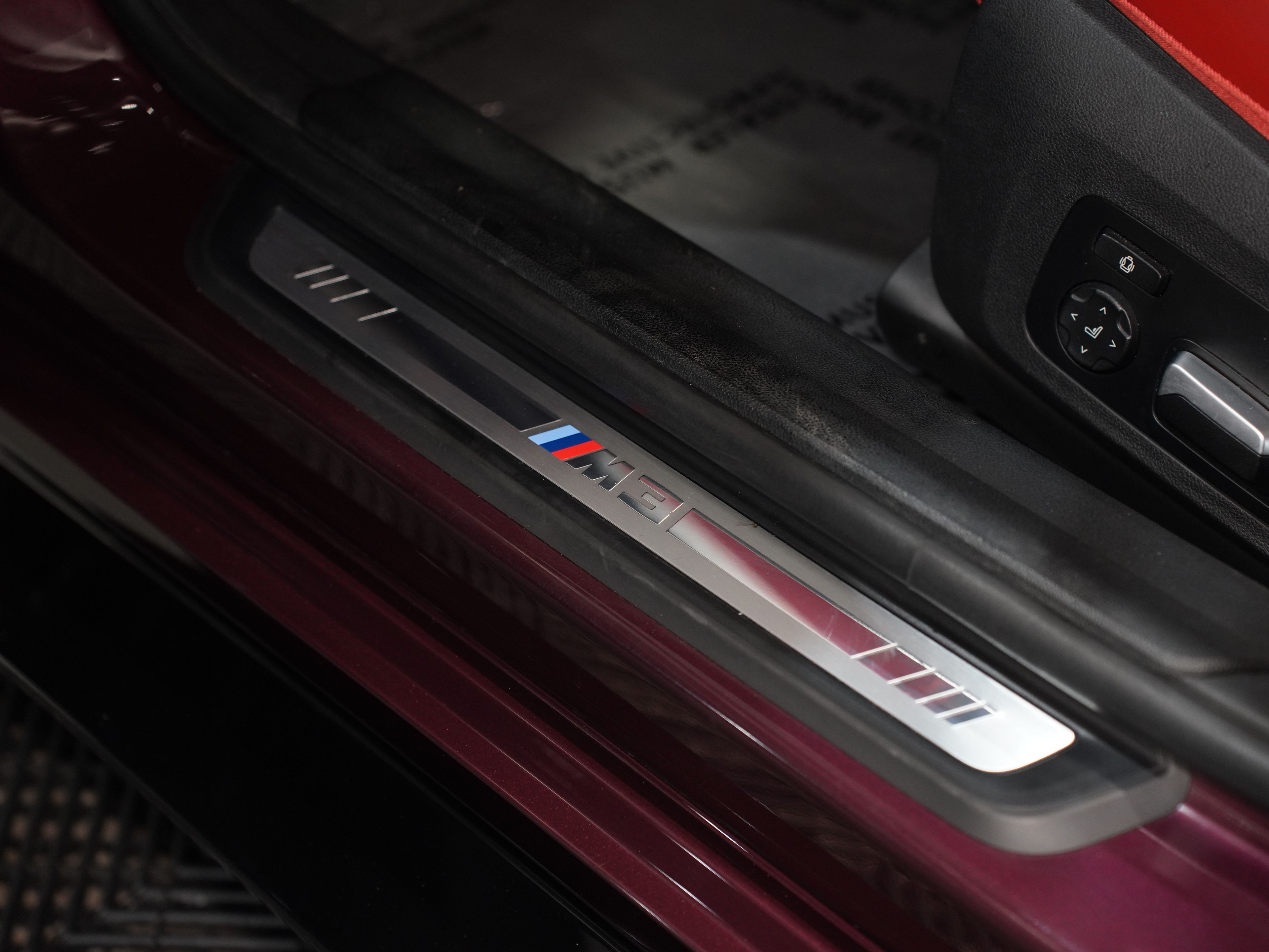 WILDBERRY METALLIC, 2024 BMW M3 Image 30