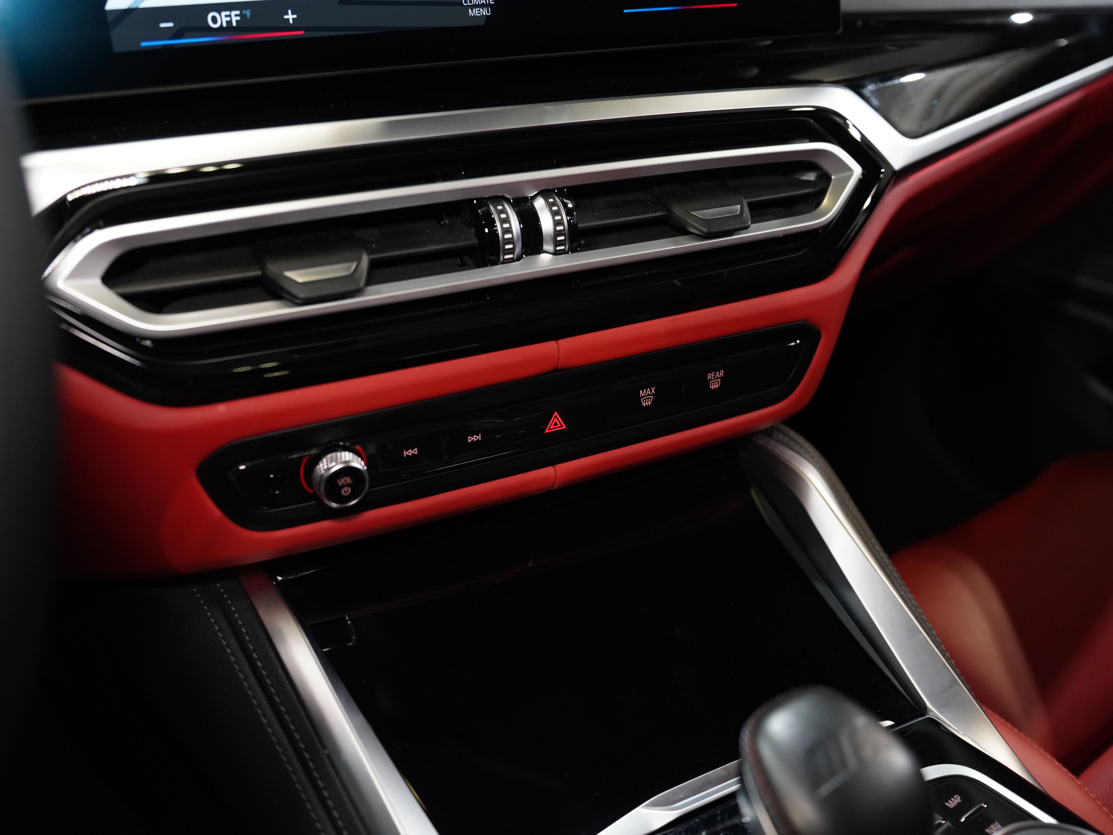 WILDBERRY METALLIC, 2024 BMW M3 Image 48