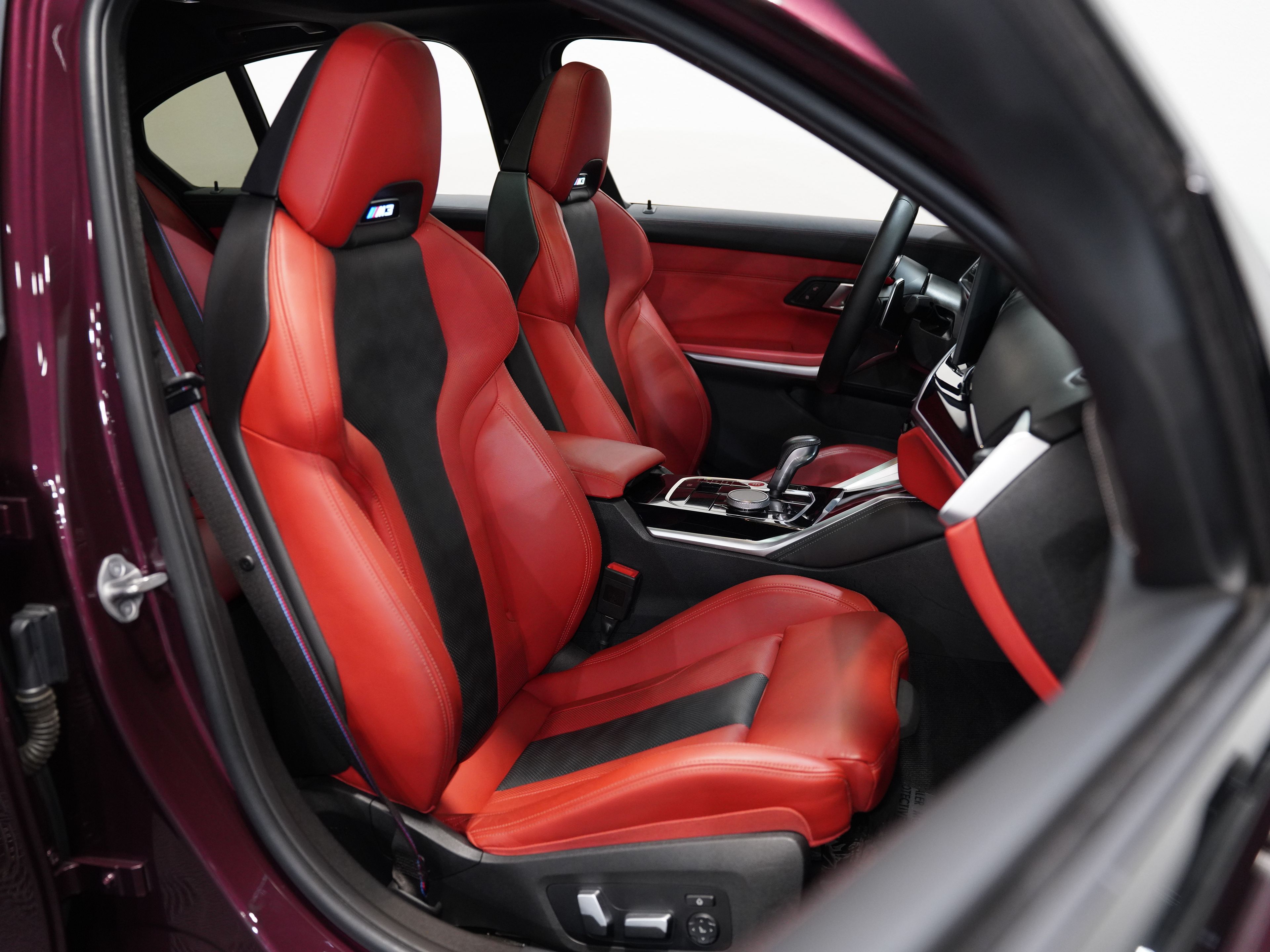 WILDBERRY METALLIC, 2024 BMW M3 Image 35