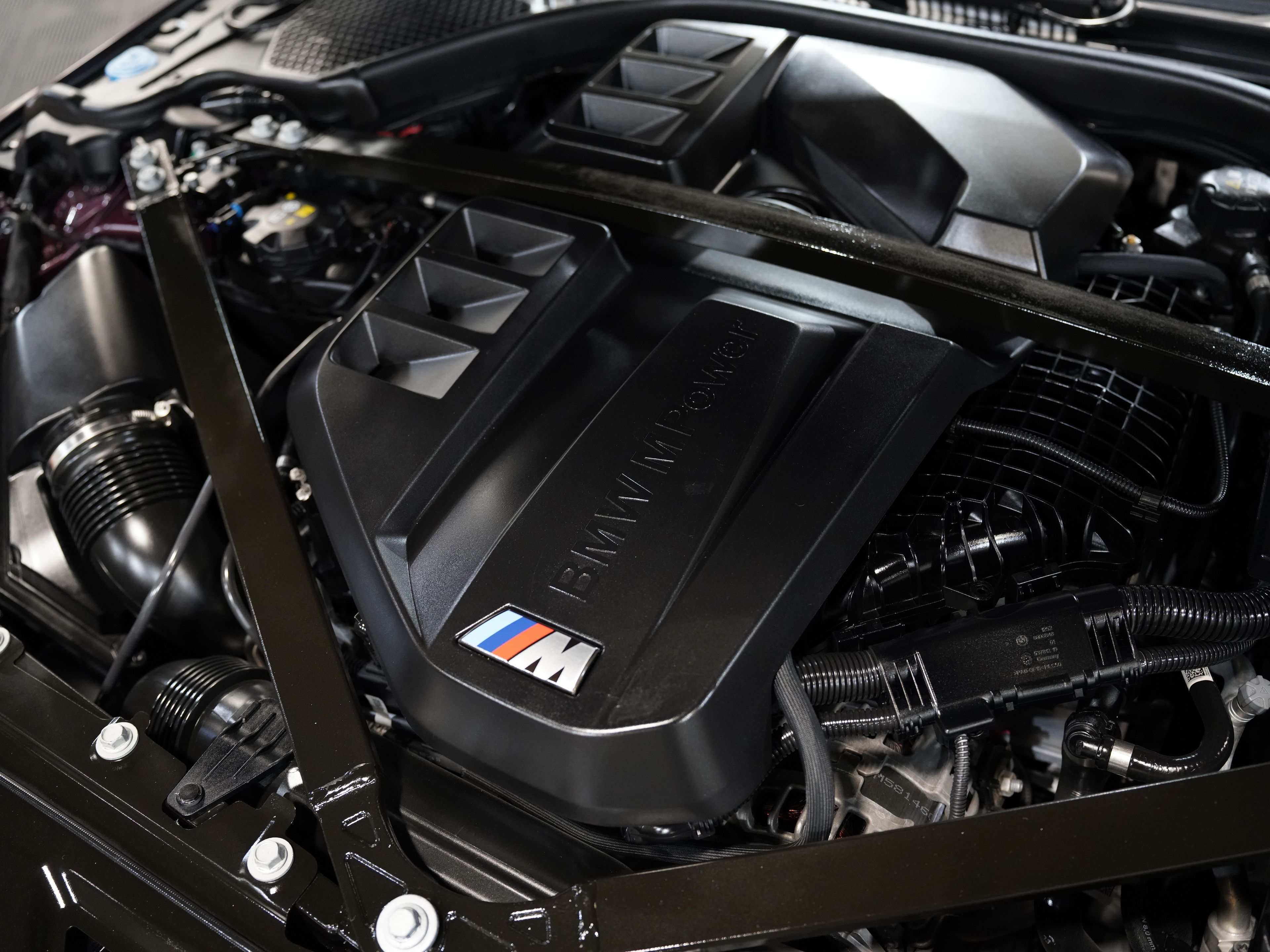 WILDBERRY METALLIC, 2024 BMW M3 Image 54