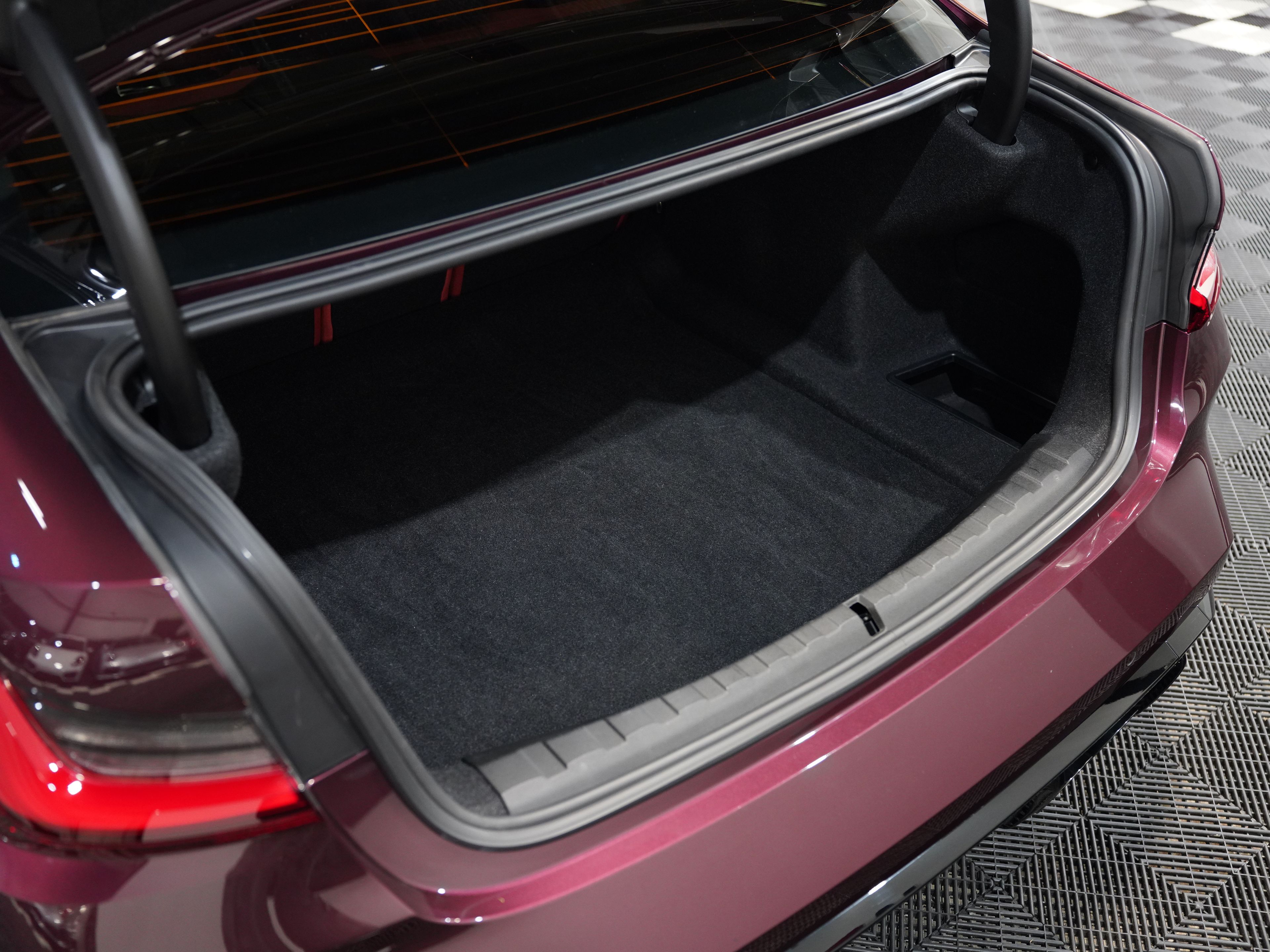 WILDBERRY METALLIC, 2024 BMW M3 Image 55