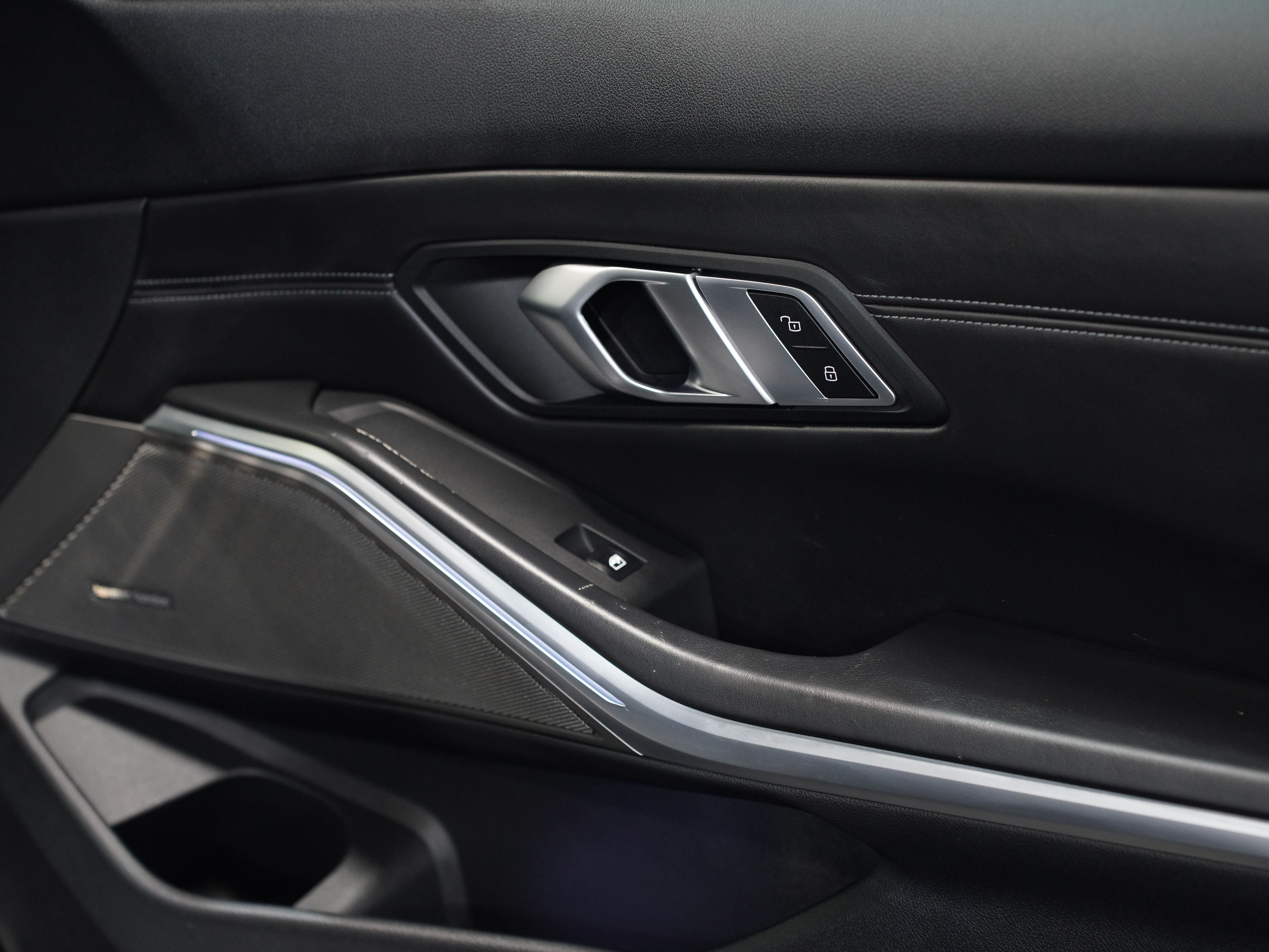2022 BMW M3 Image 28