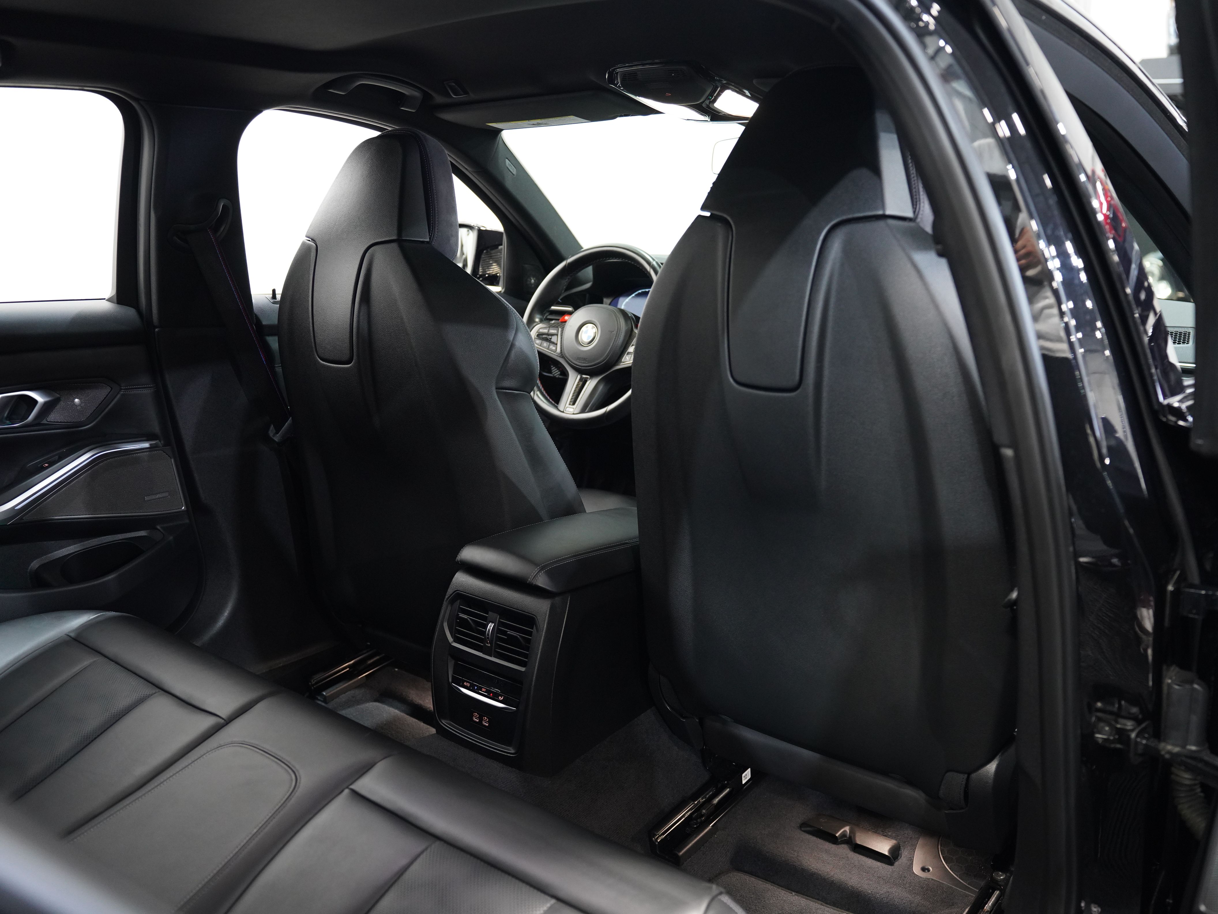 2022 BMW M3 Image 44