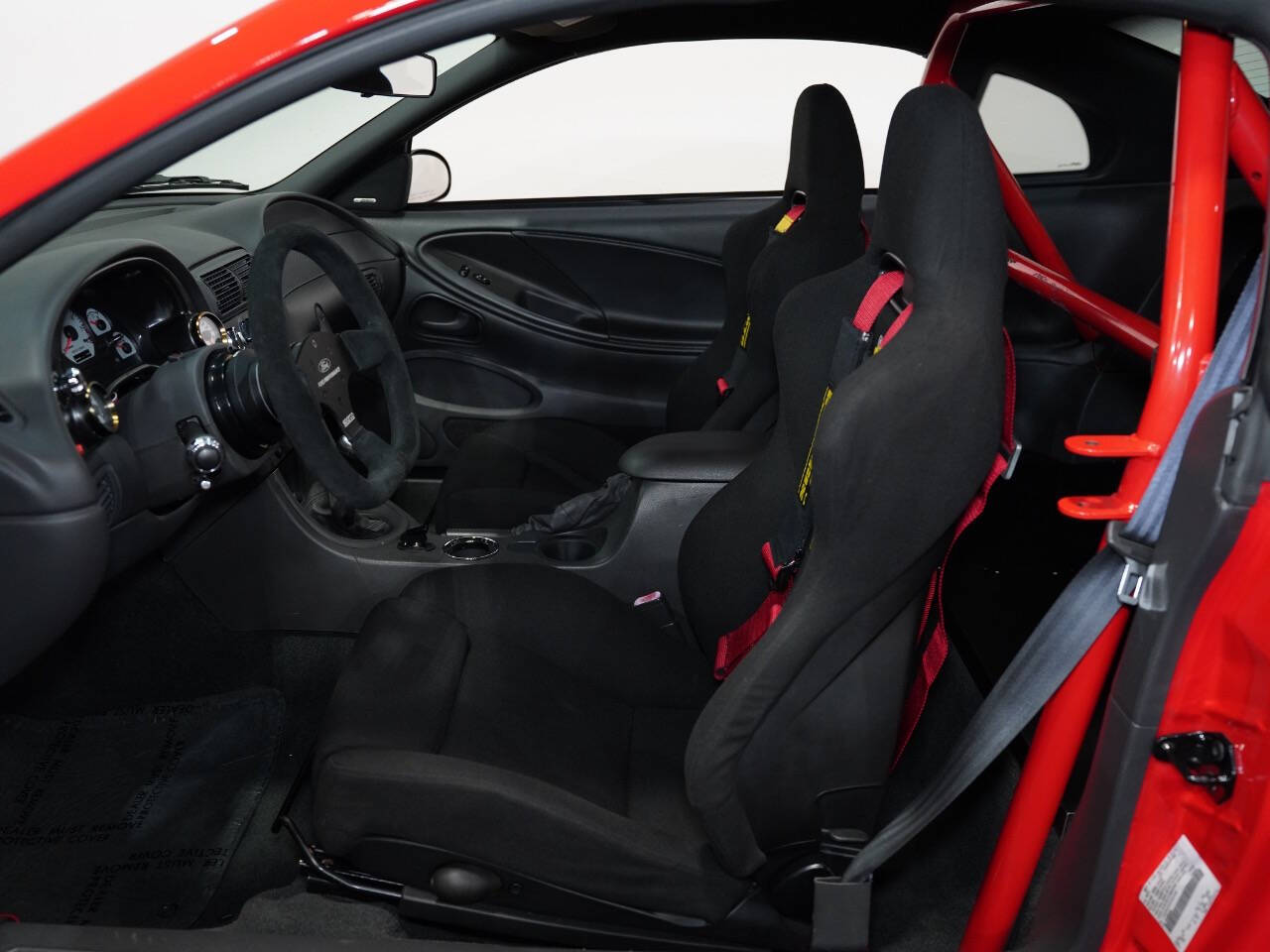 RED, 2001 FORD MUSTANG Image 29