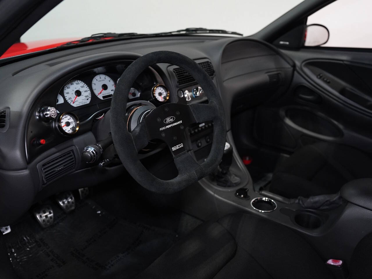 RED, 2001 FORD MUSTANG Image 30