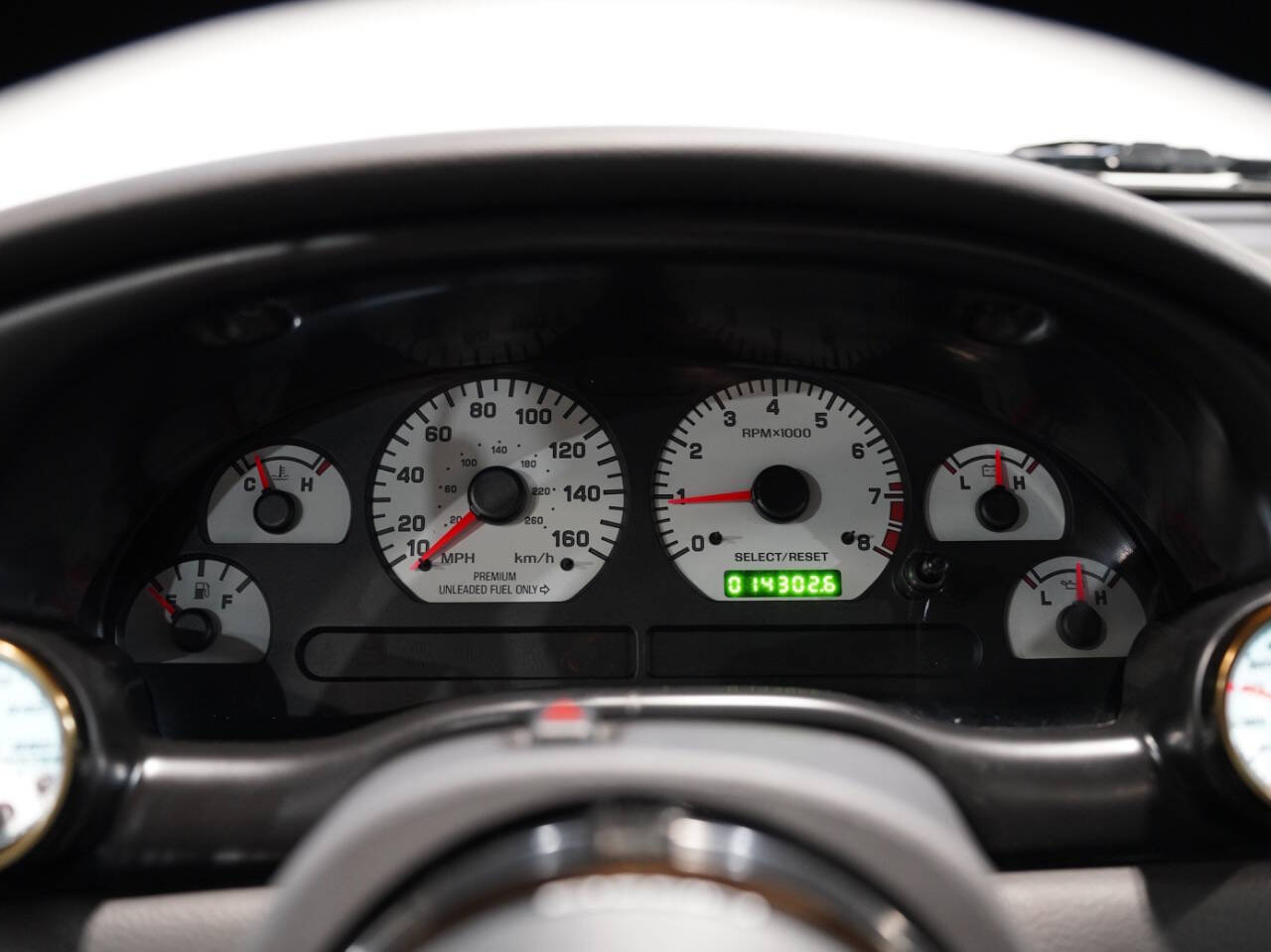 RED, 2001 FORD MUSTANG Image 35