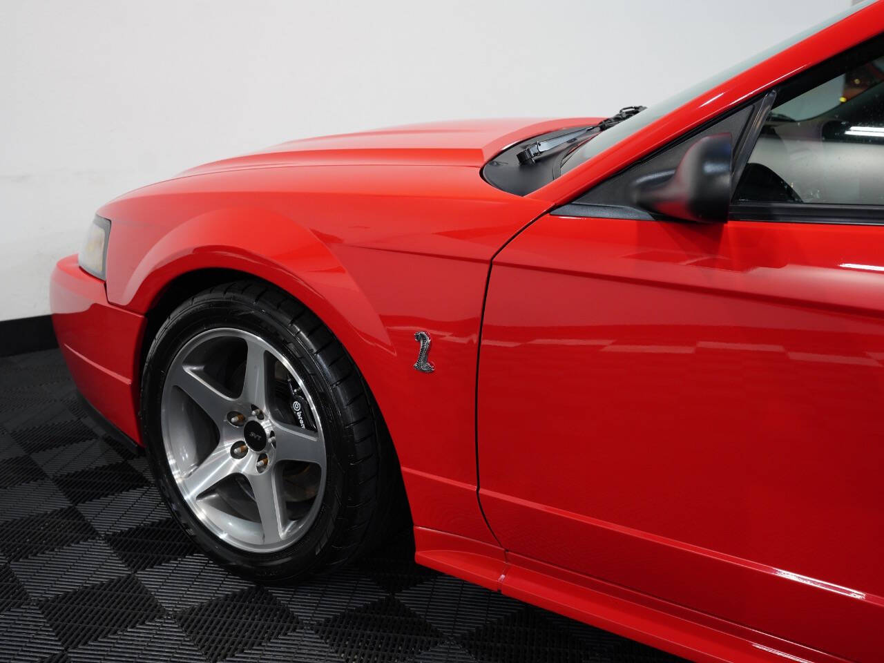 RED, 2001 FORD MUSTANG Image 22