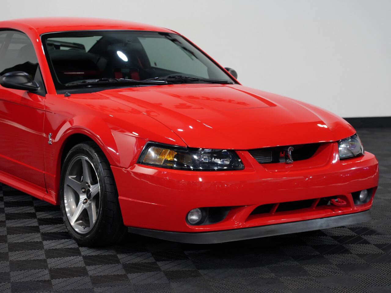 RED, 2001 FORD MUSTANG Image 9