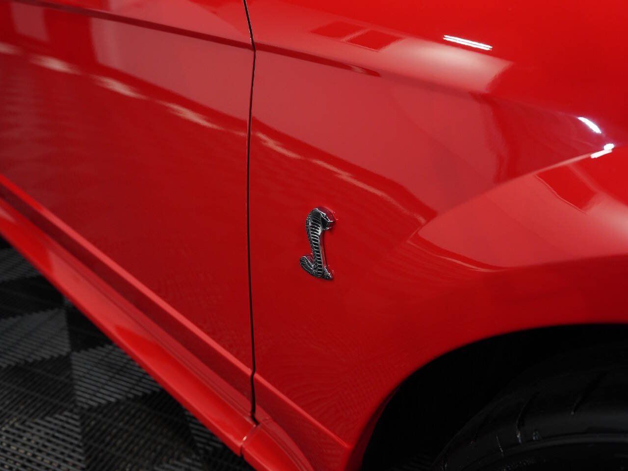 RED, 2001 FORD MUSTANG Image 14