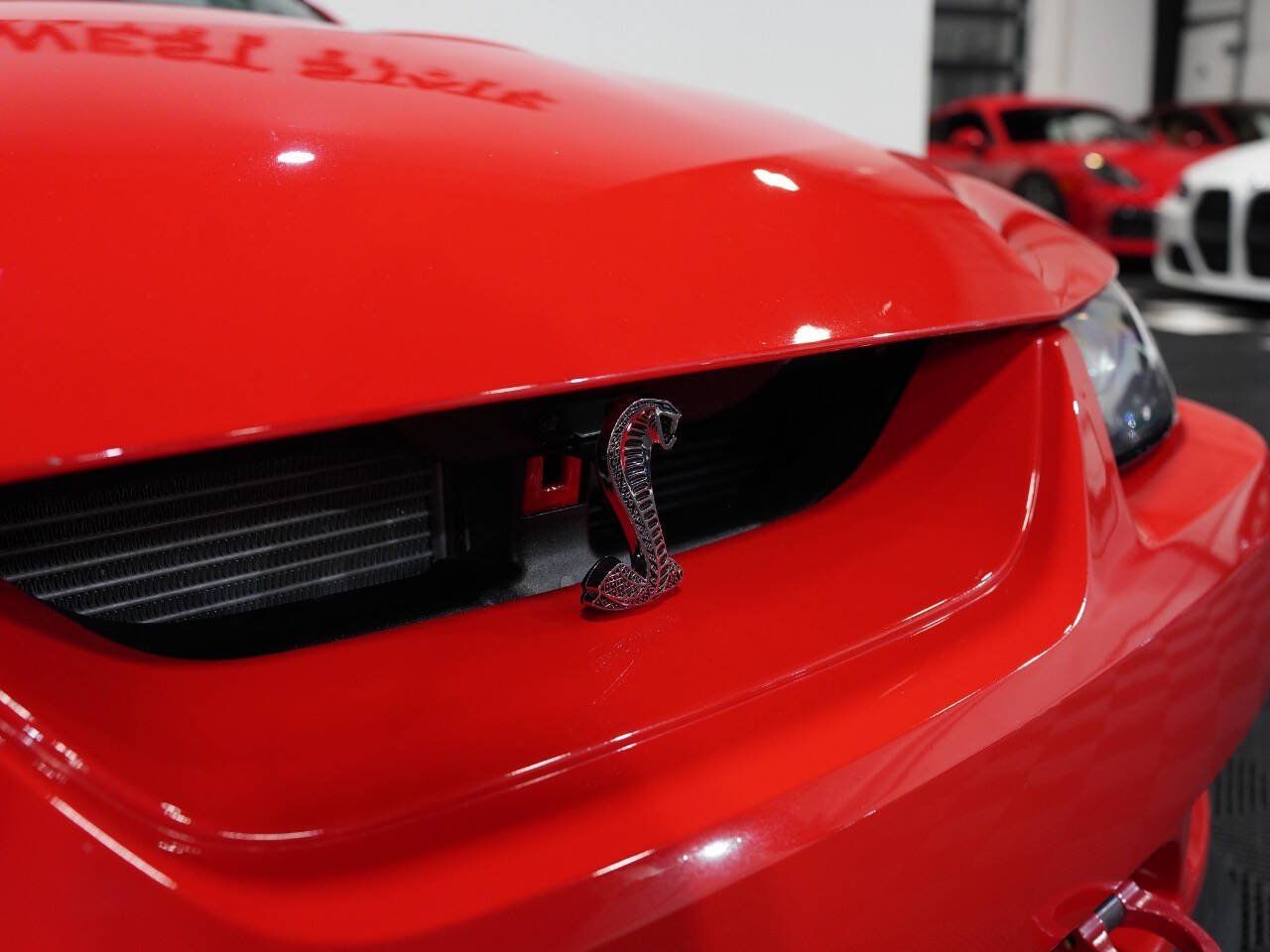 RED, 2001 FORD MUSTANG Image 13