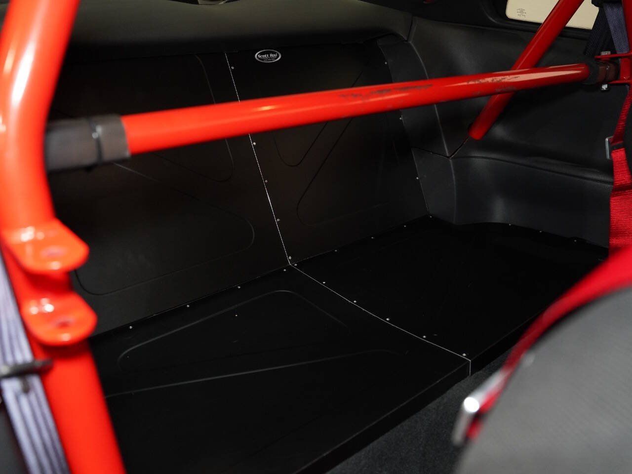 RED, 2001 FORD MUSTANG Image 36