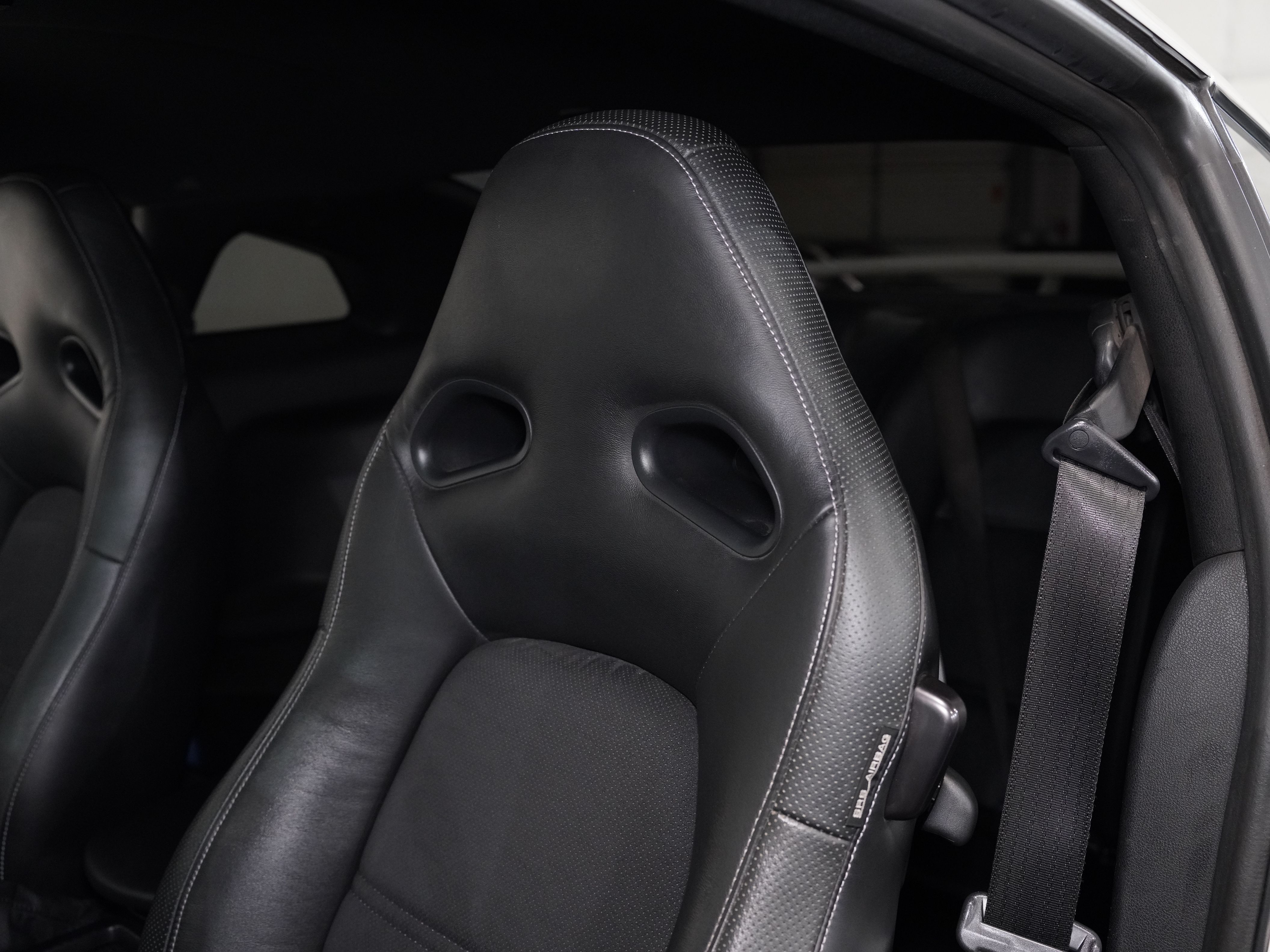WHITE, 2017 NISSAN GT-R Image 29