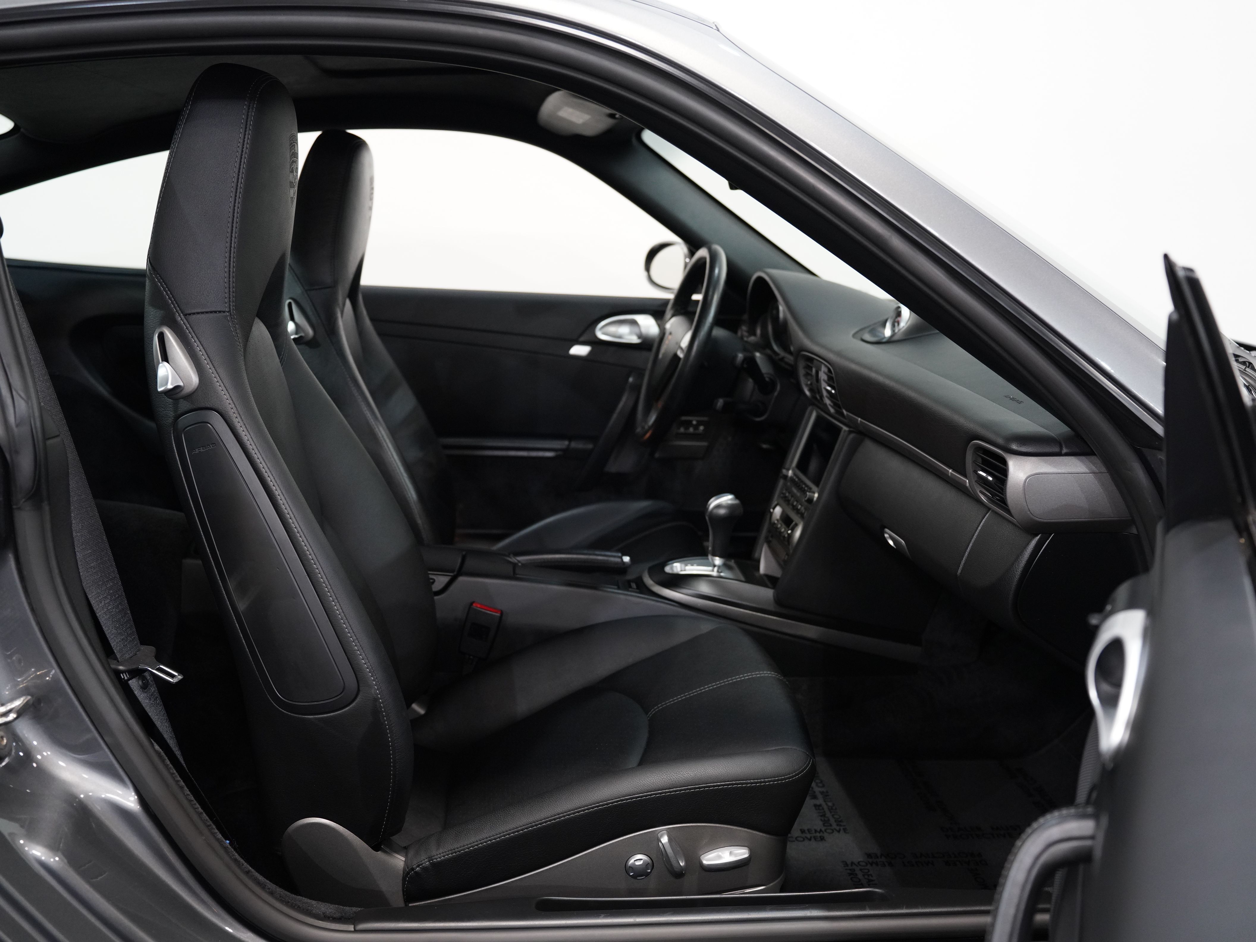 2008 PORSCHE 911 Image 30