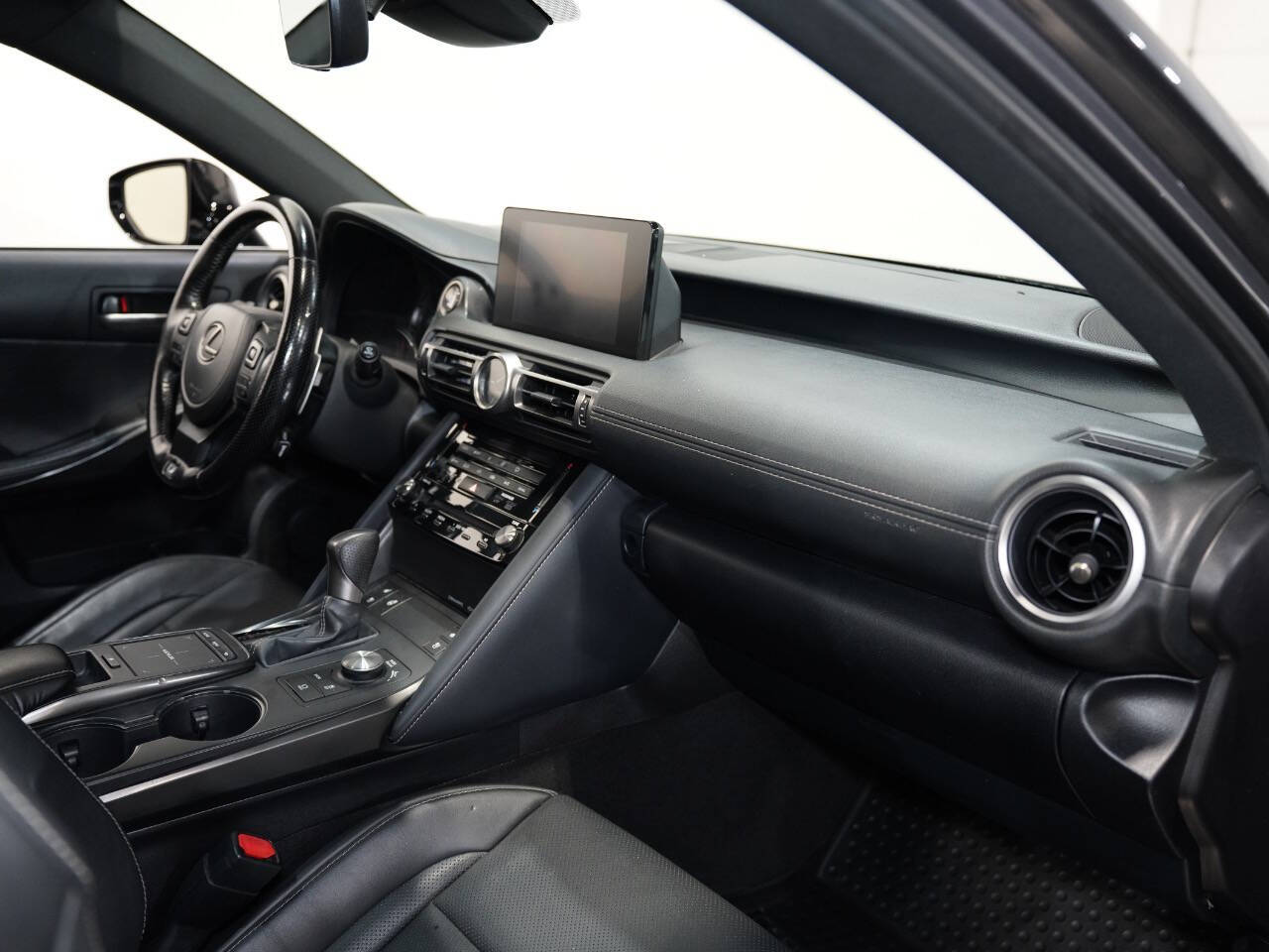 CLOUDBURST GRAY, 2021 LEXUS IS Image 35