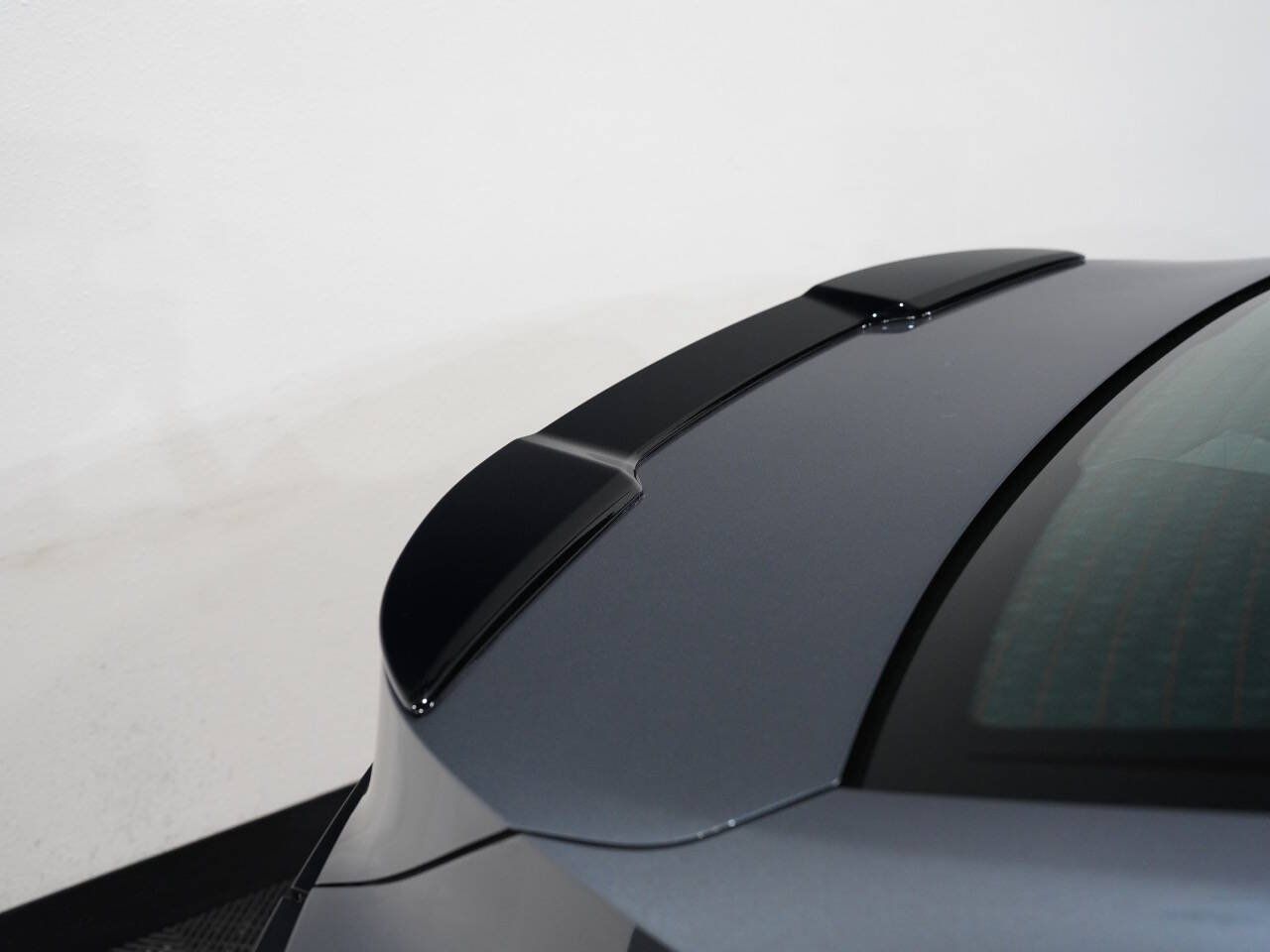 CLOUDBURST GRAY, 2021 LEXUS IS Image 16