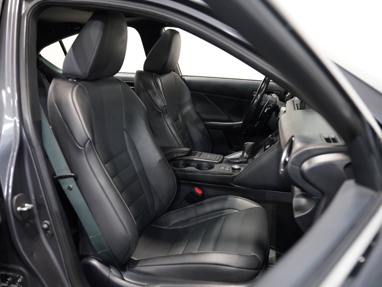CLOUDBURST GRAY, 2021 LEXUS IS Image 33