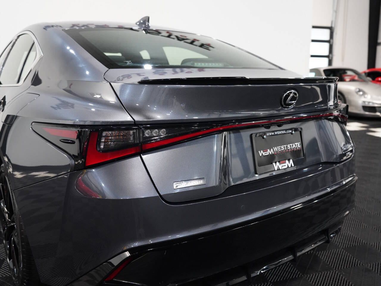 CLOUDBURST GRAY, 2021 LEXUS IS Image 20