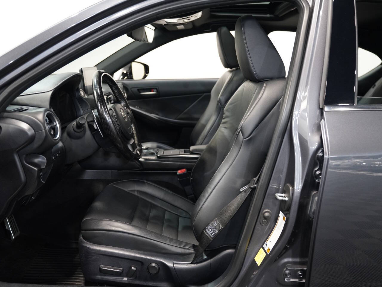 CLOUDBURST GRAY, 2021 LEXUS IS Image 31