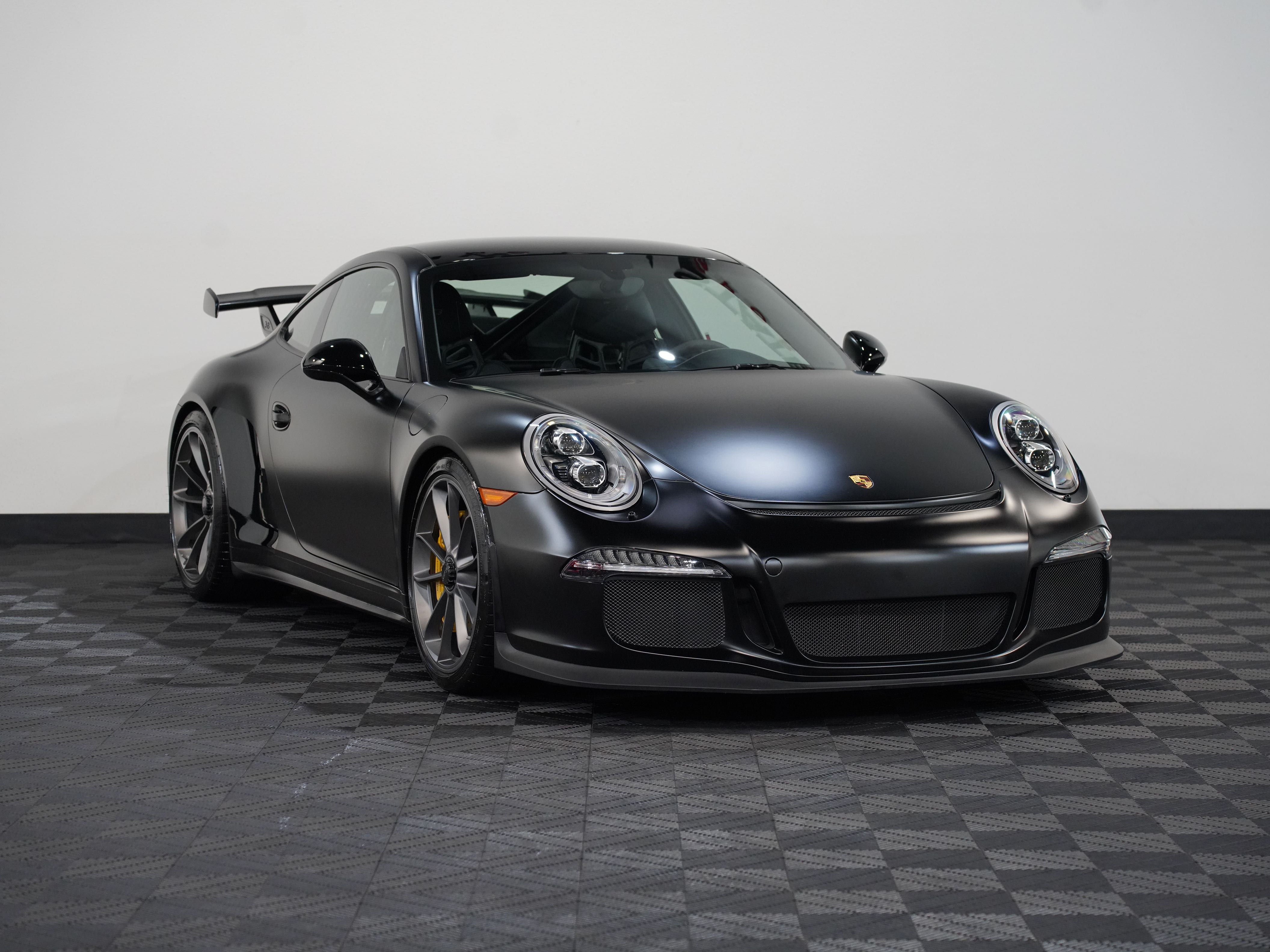 BLACK, 2015 PORSCHE 911 Image 5