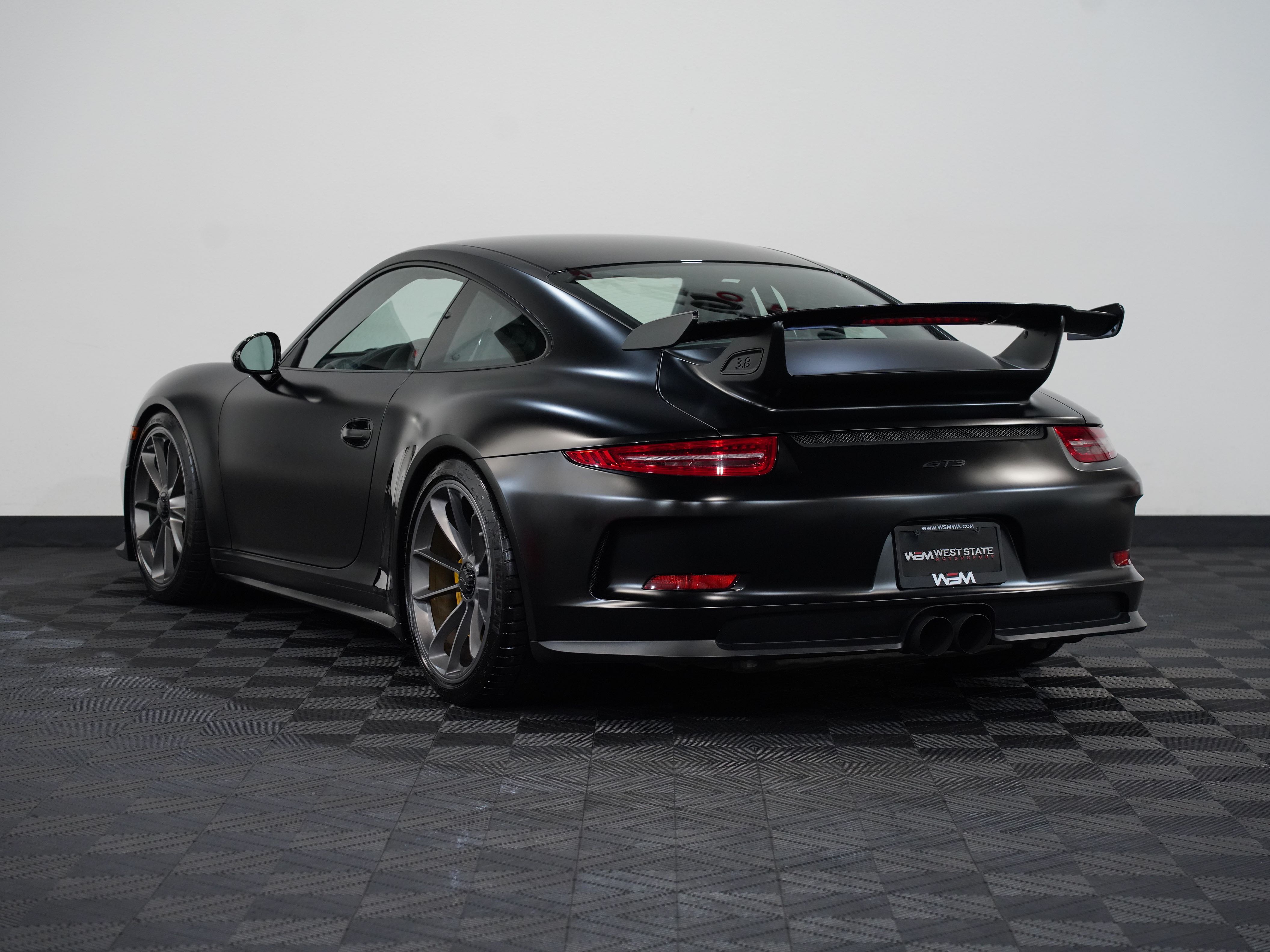 BLACK, 2015 PORSCHE 911 Image 8
