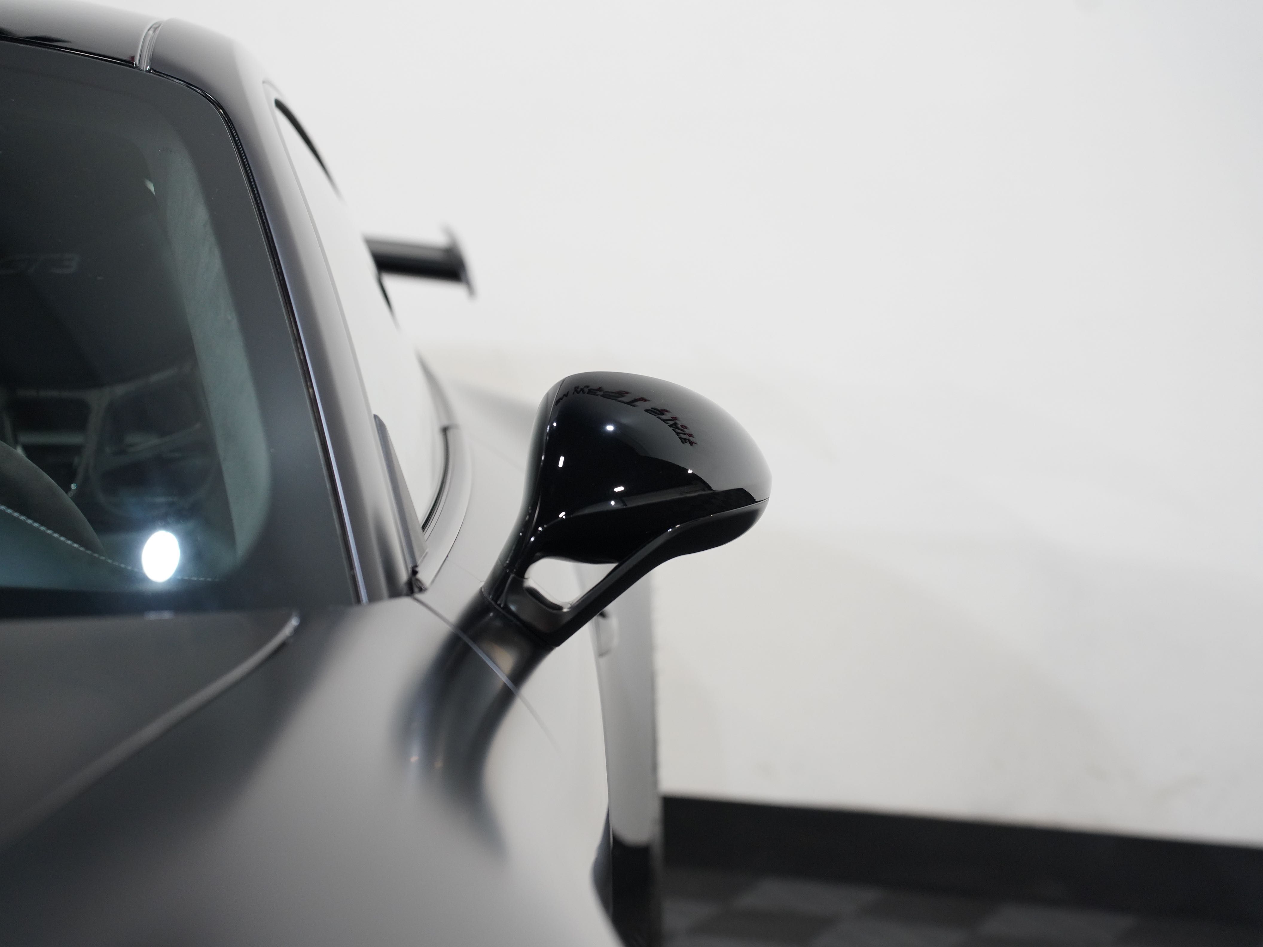 BLACK, 2015 PORSCHE 911 Image 11
