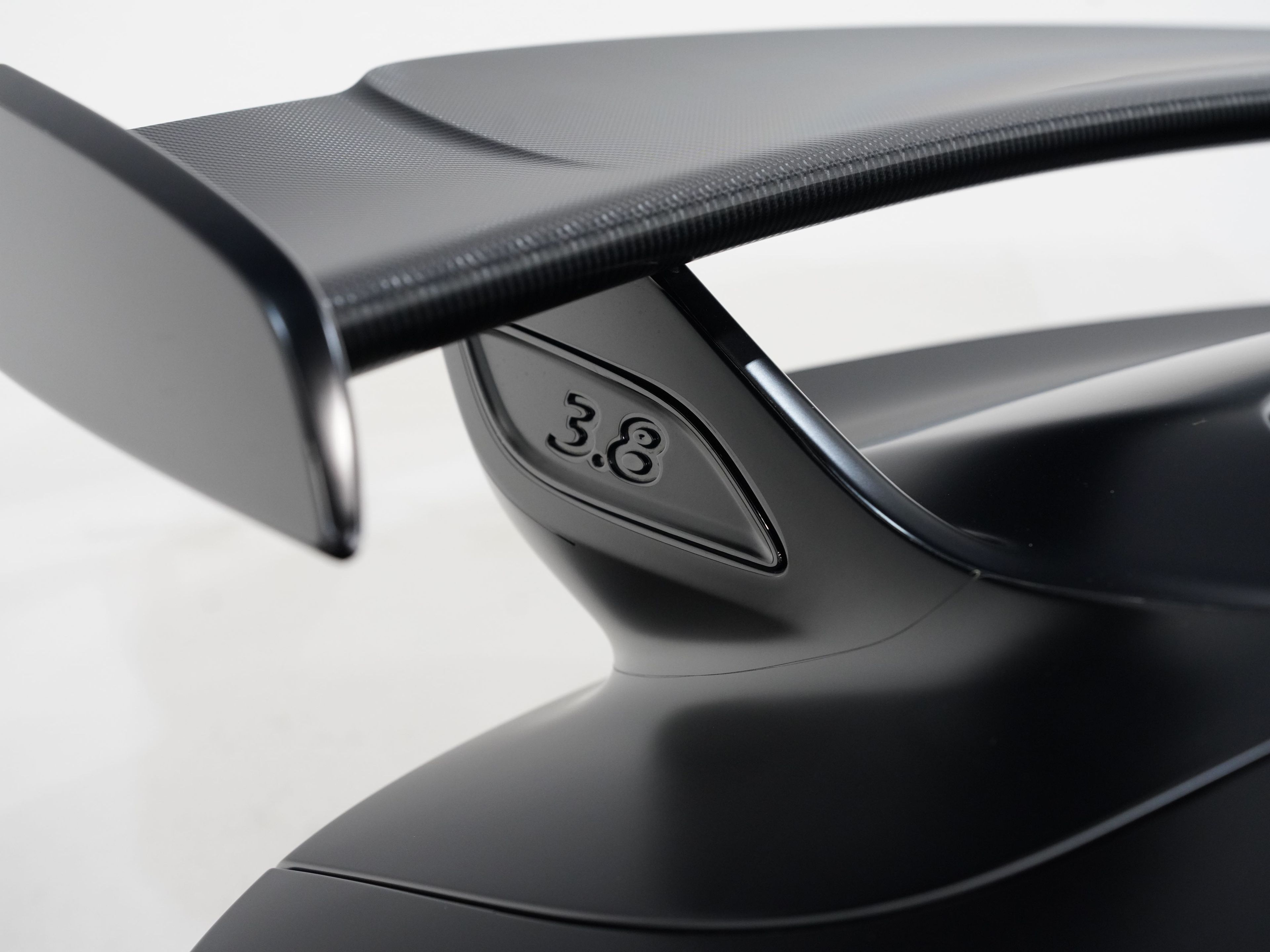 BLACK, 2015 PORSCHE 911 Image 17