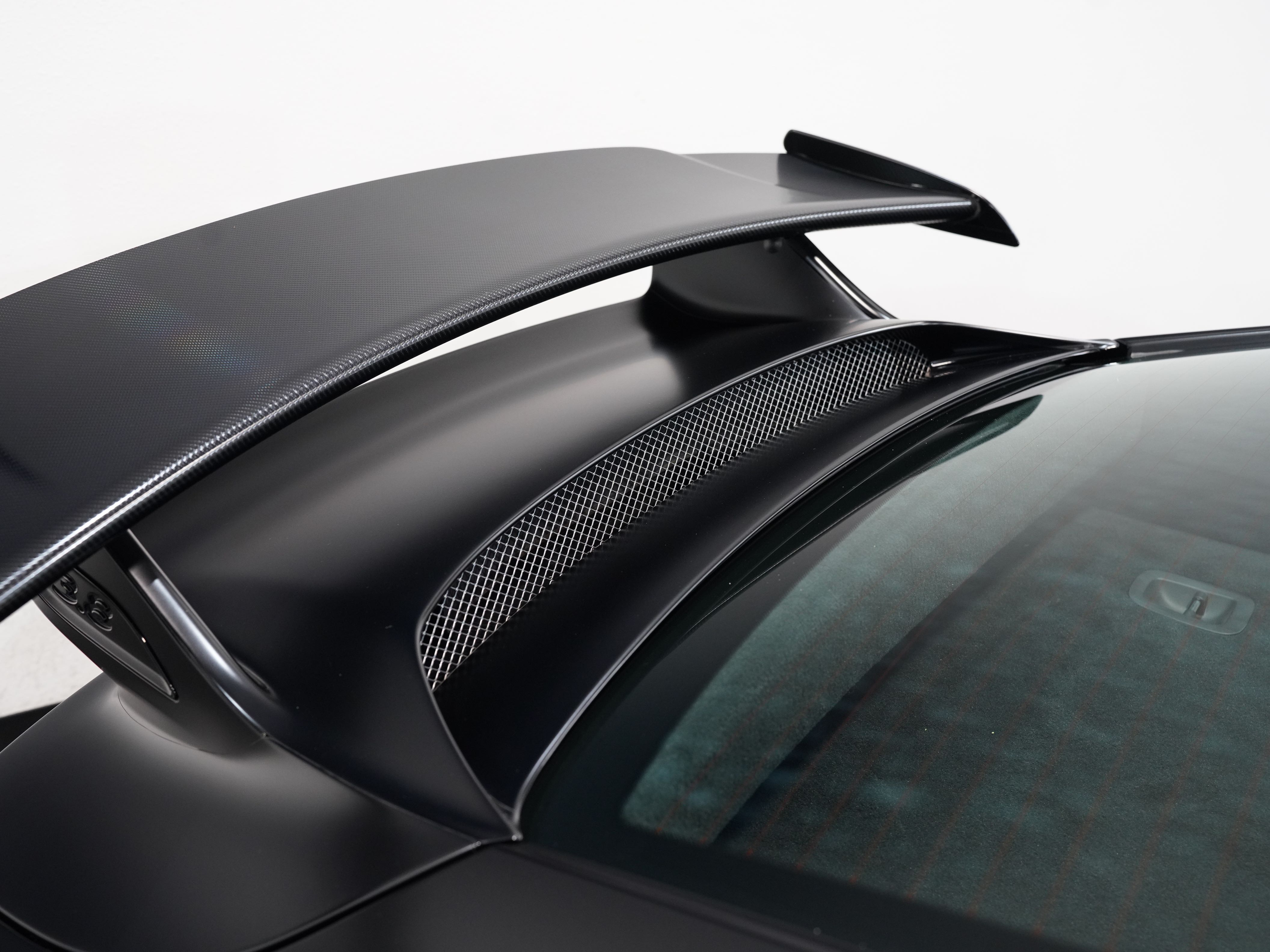 BLACK, 2015 PORSCHE 911 Image 19