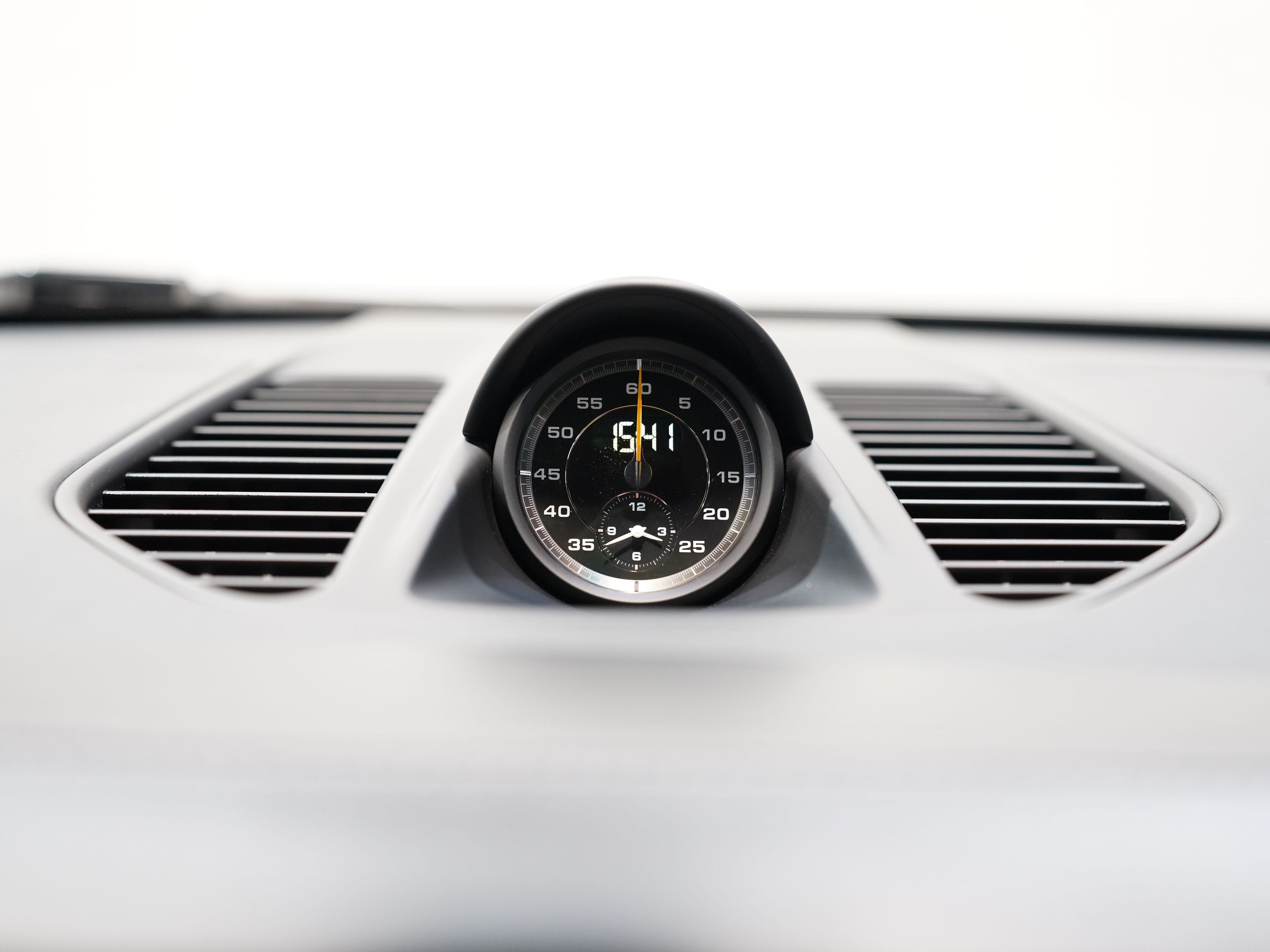 BLACK, 2015 PORSCHE 911 Image 42