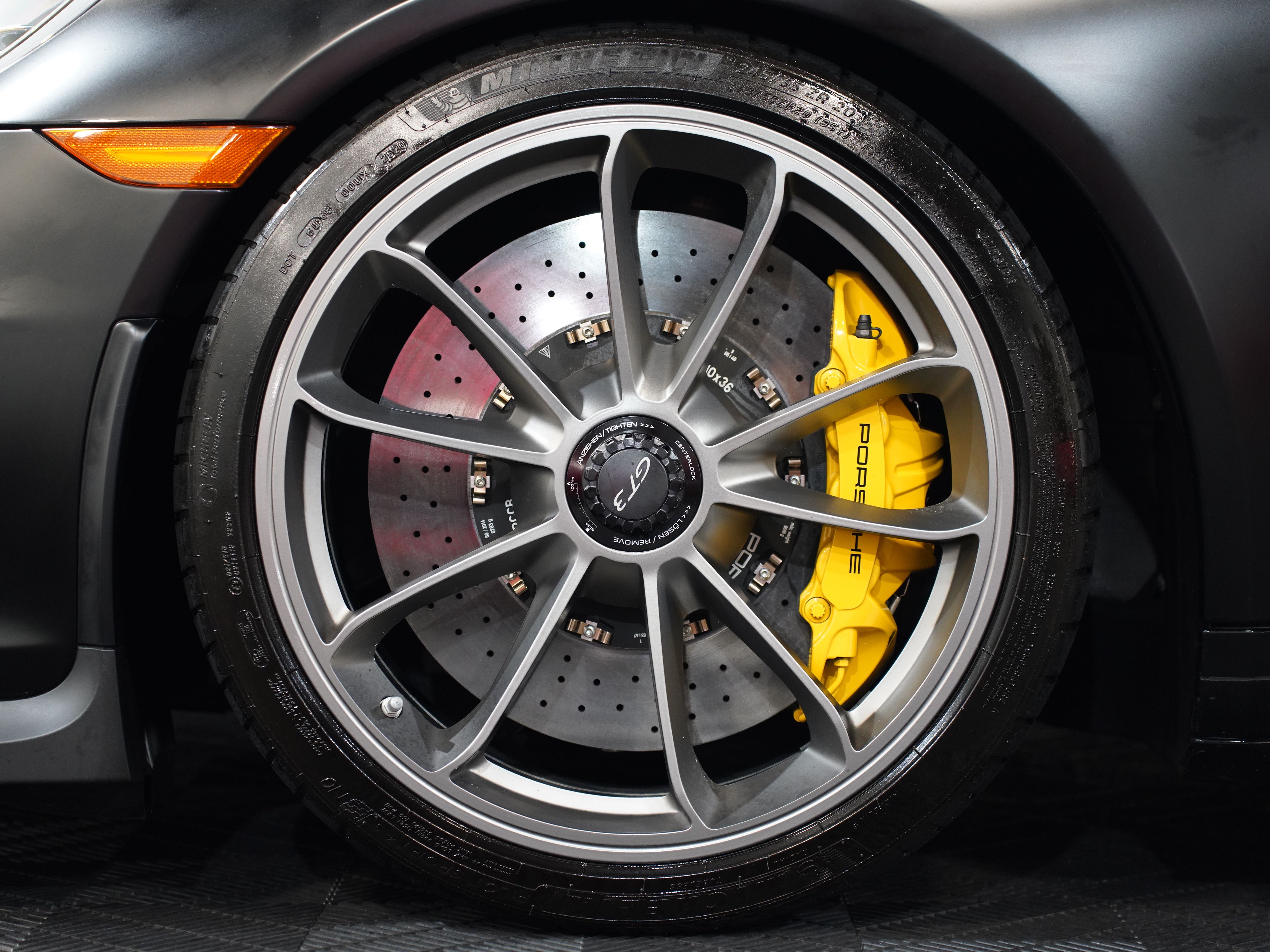 BLACK, 2015 PORSCHE 911 Image 56