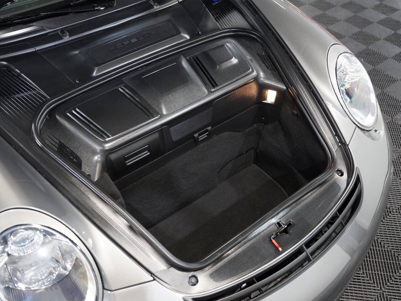 METEOR GREY METALLIC, 2007 PORSCHE 911 Image 42