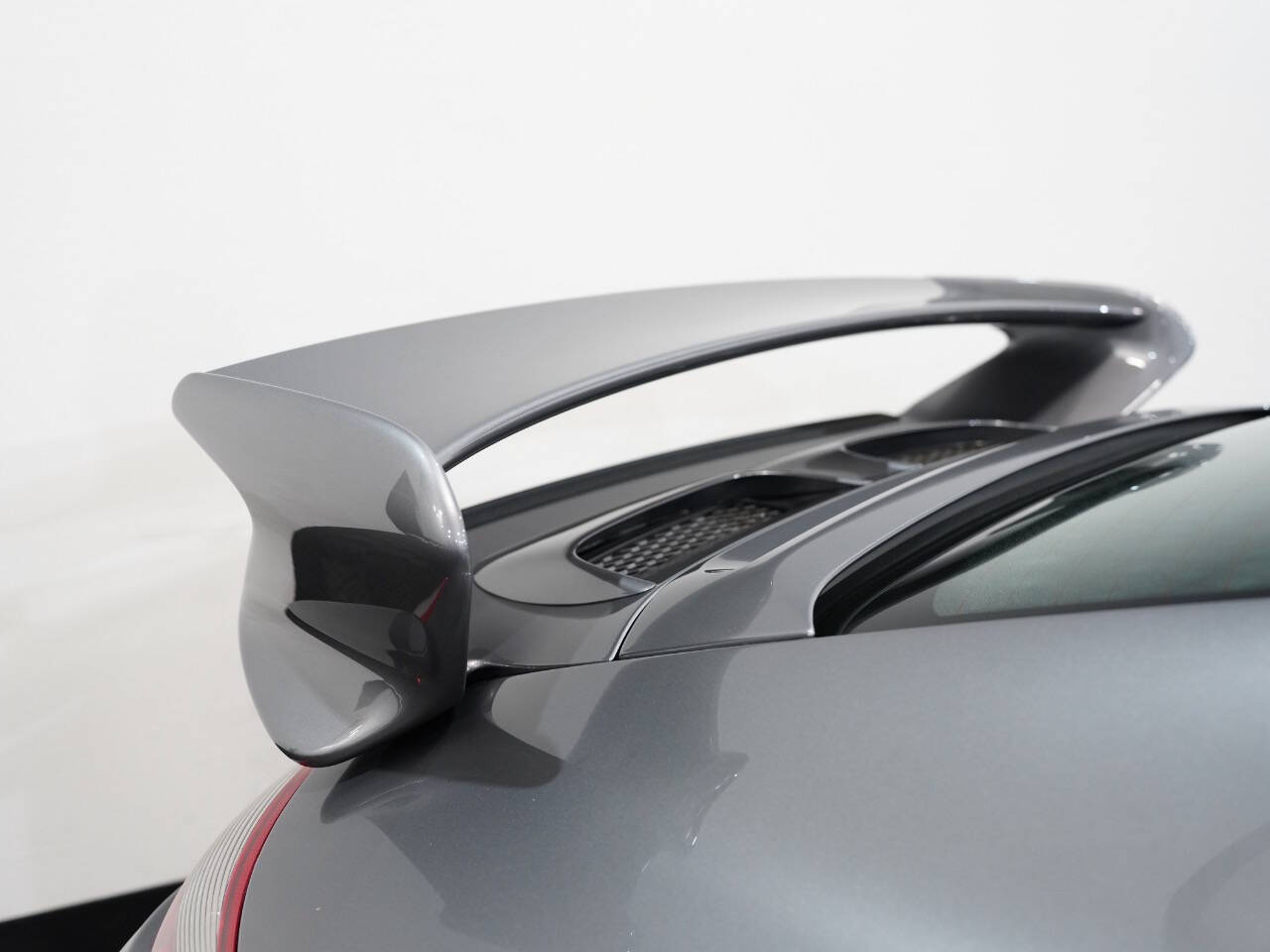 METEOR GREY METALLIC, 2007 PORSCHE 911 Image 16
