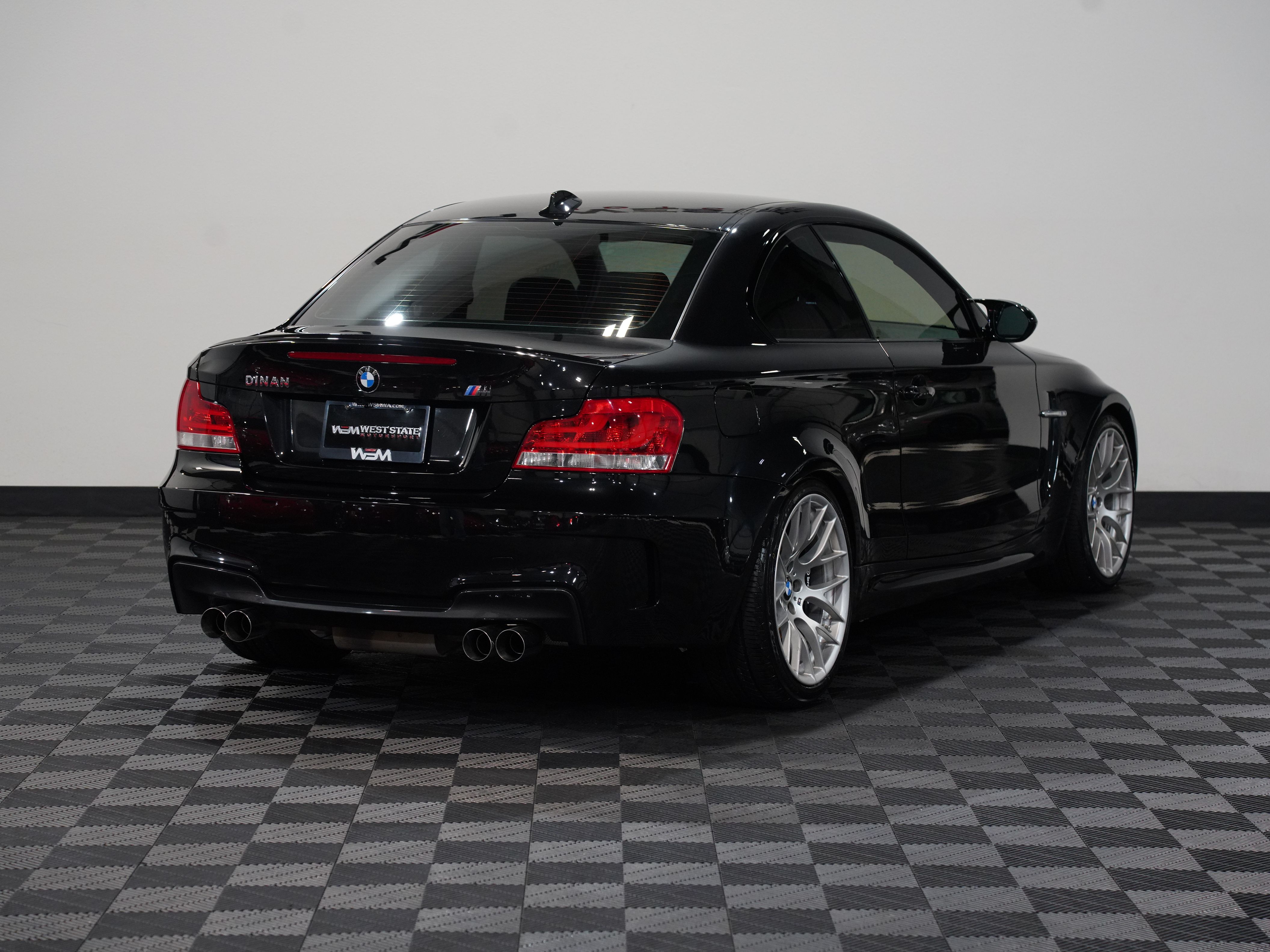 BLACK, 2011 BMW 1 SERIES Image 6