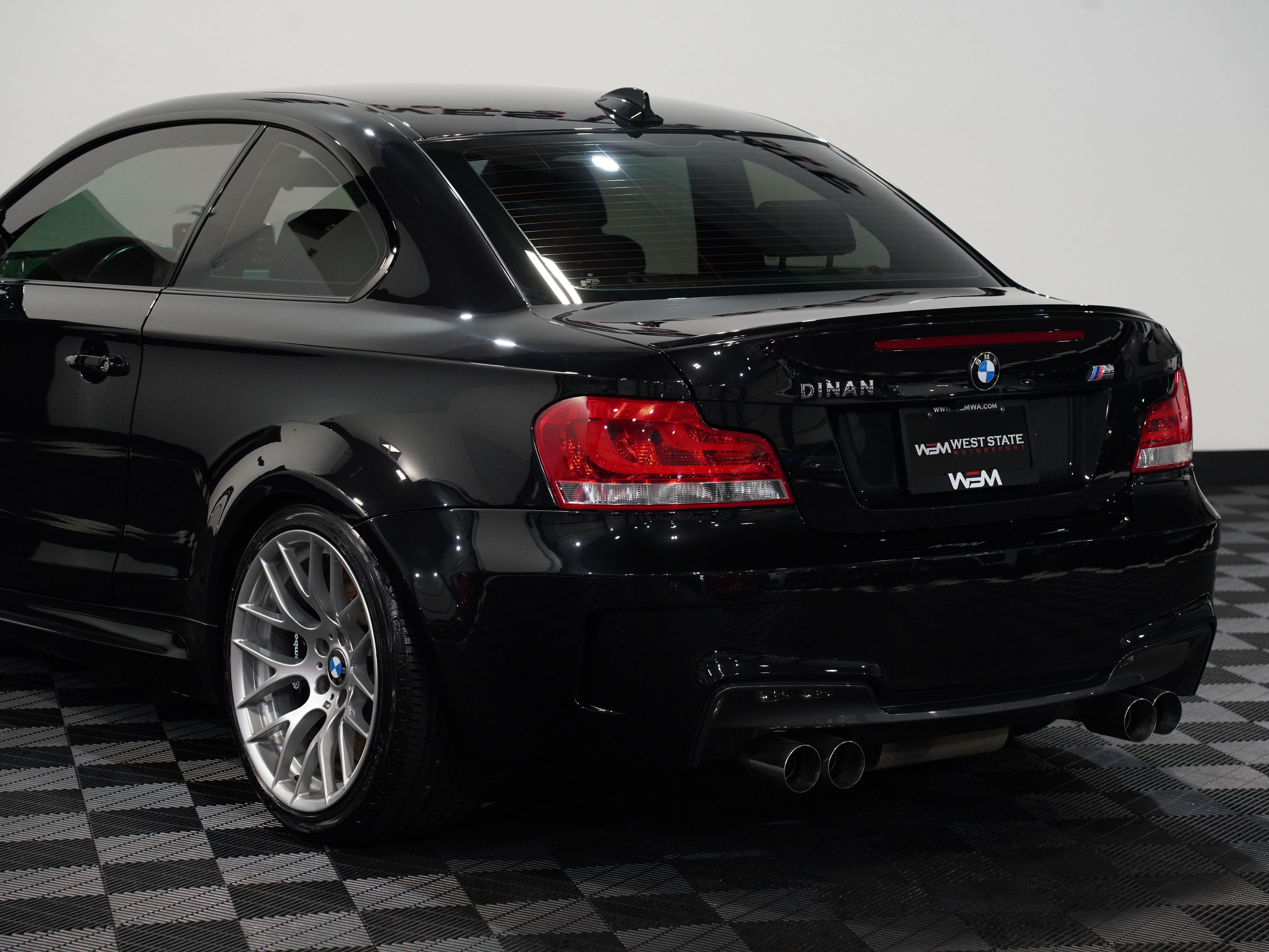 BLACK, 2011 BMW 1 SERIES Image 15