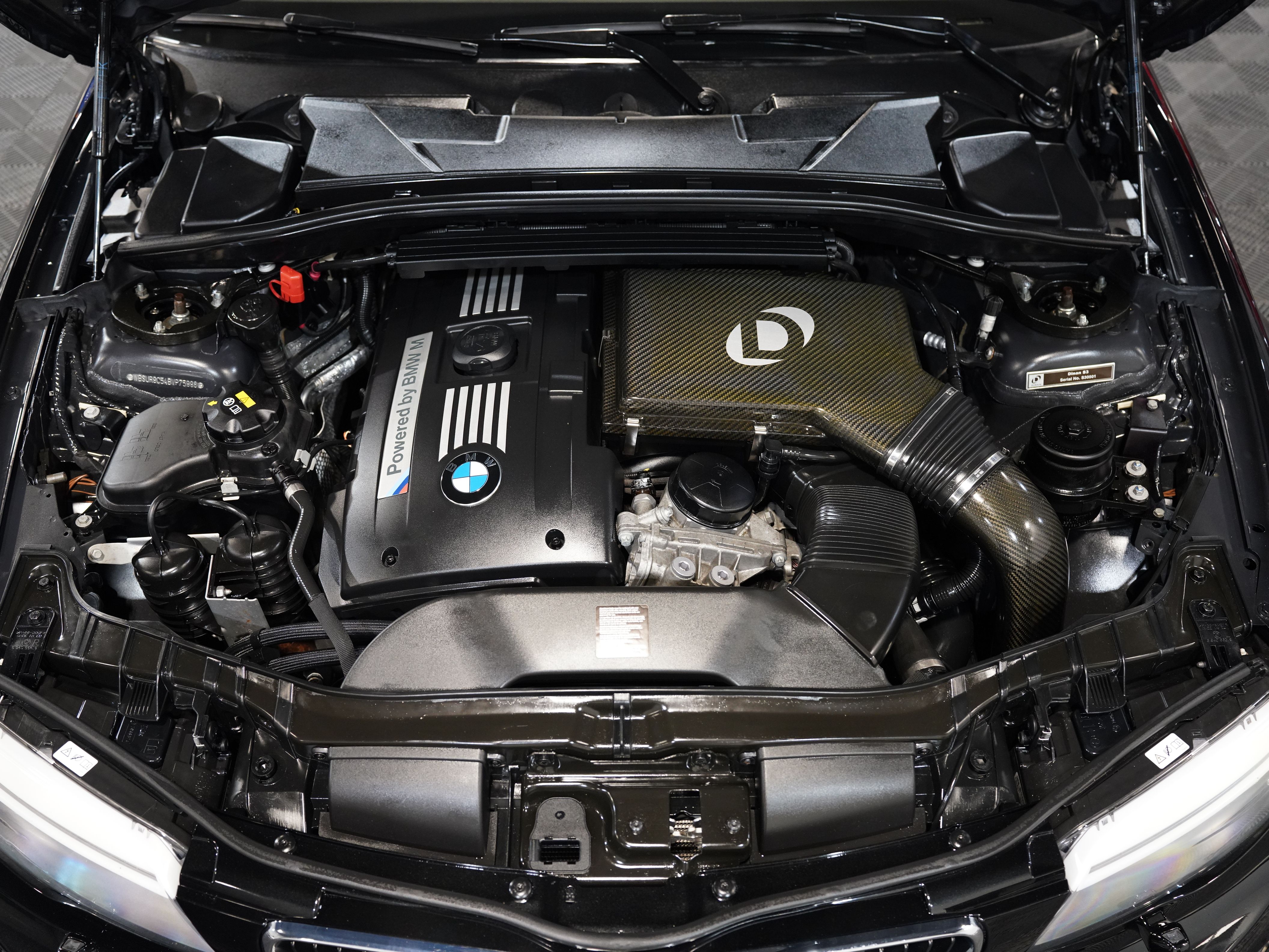 BLACK, 2011 BMW 1 SERIES Image 45
