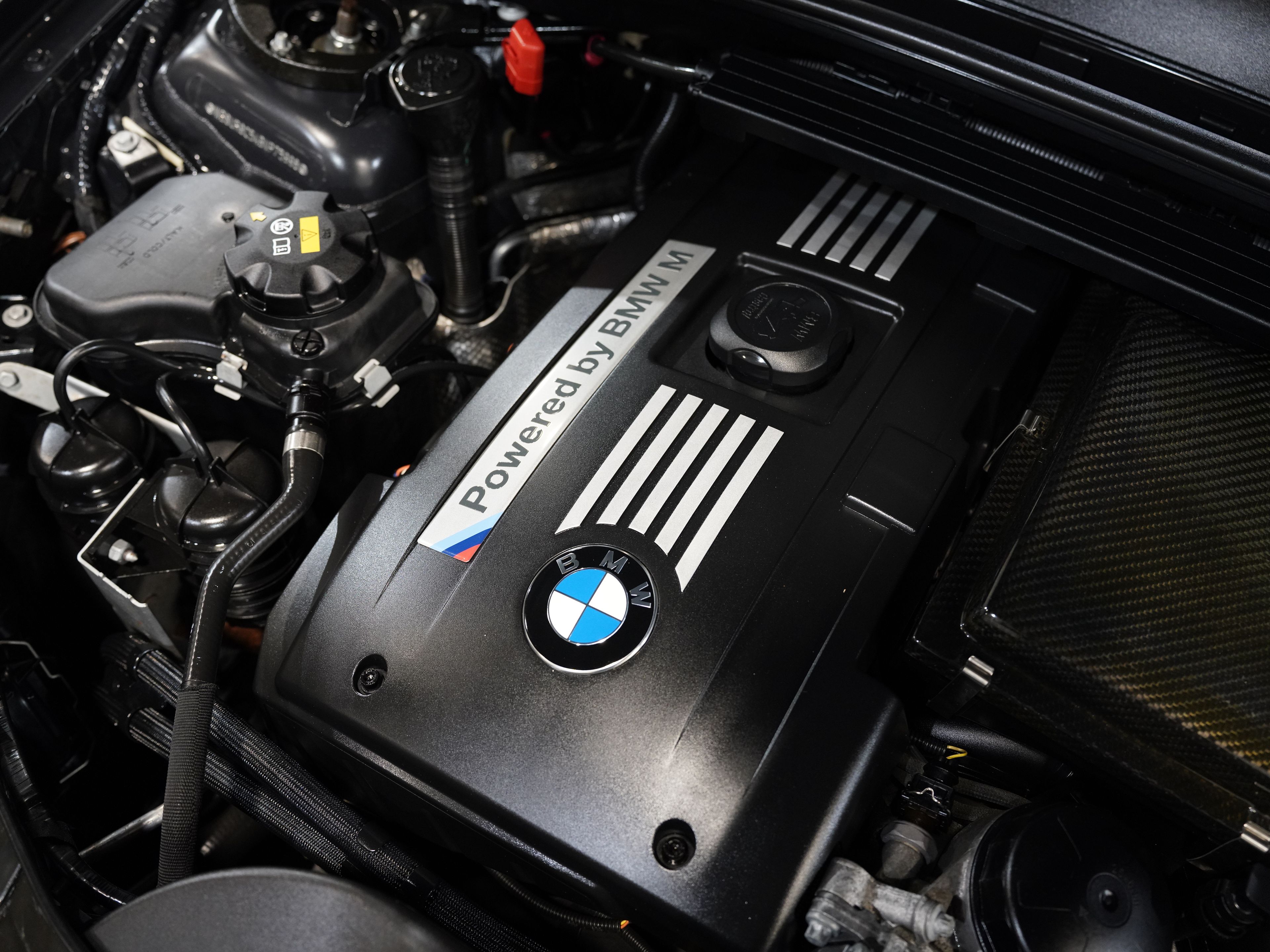 BLACK, 2011 BMW 1M Image 46