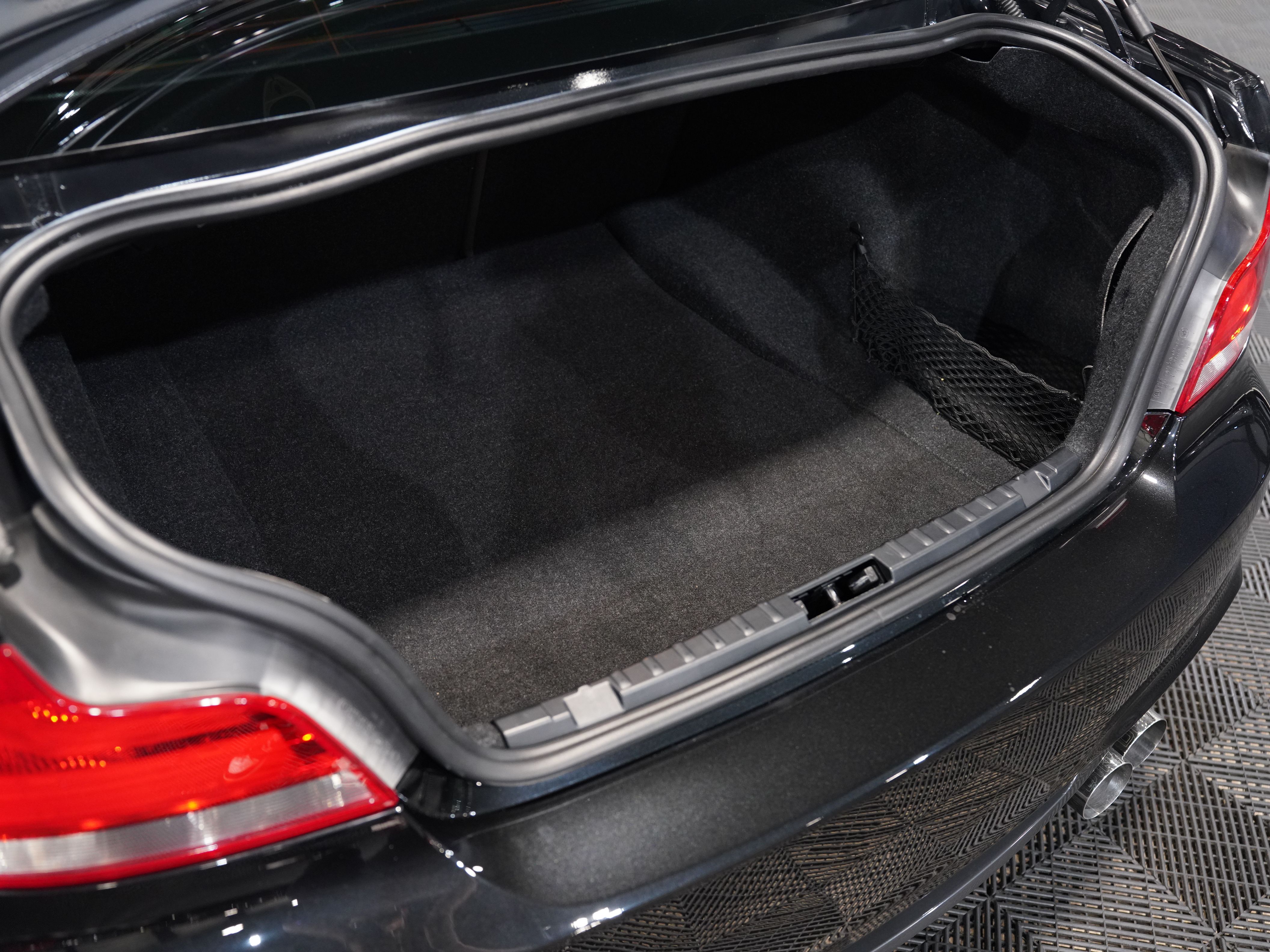BLACK, 2011 BMW 1 SERIES Image 50