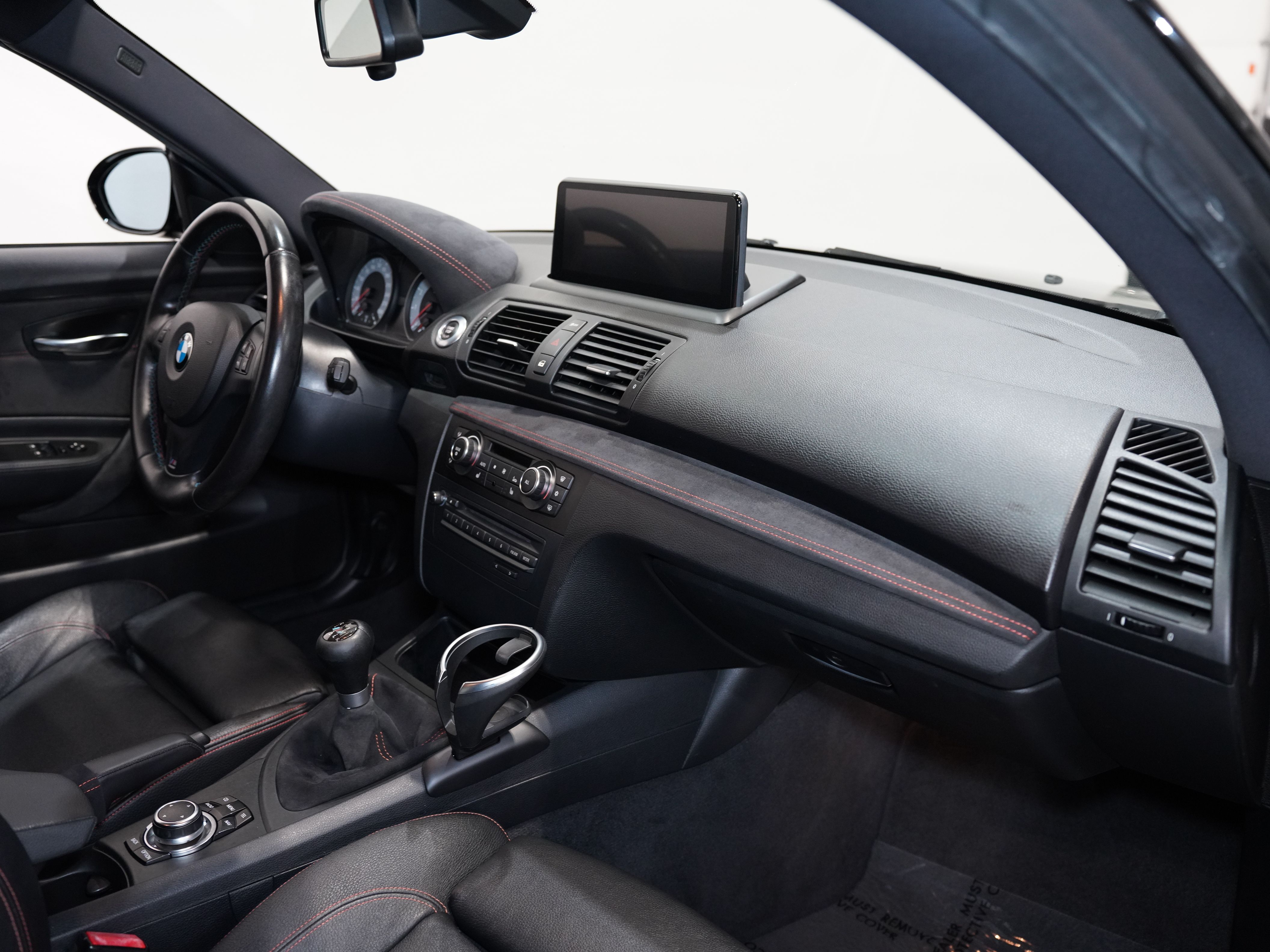 BLACK, 2011 BMW 1 SERIES Image 41