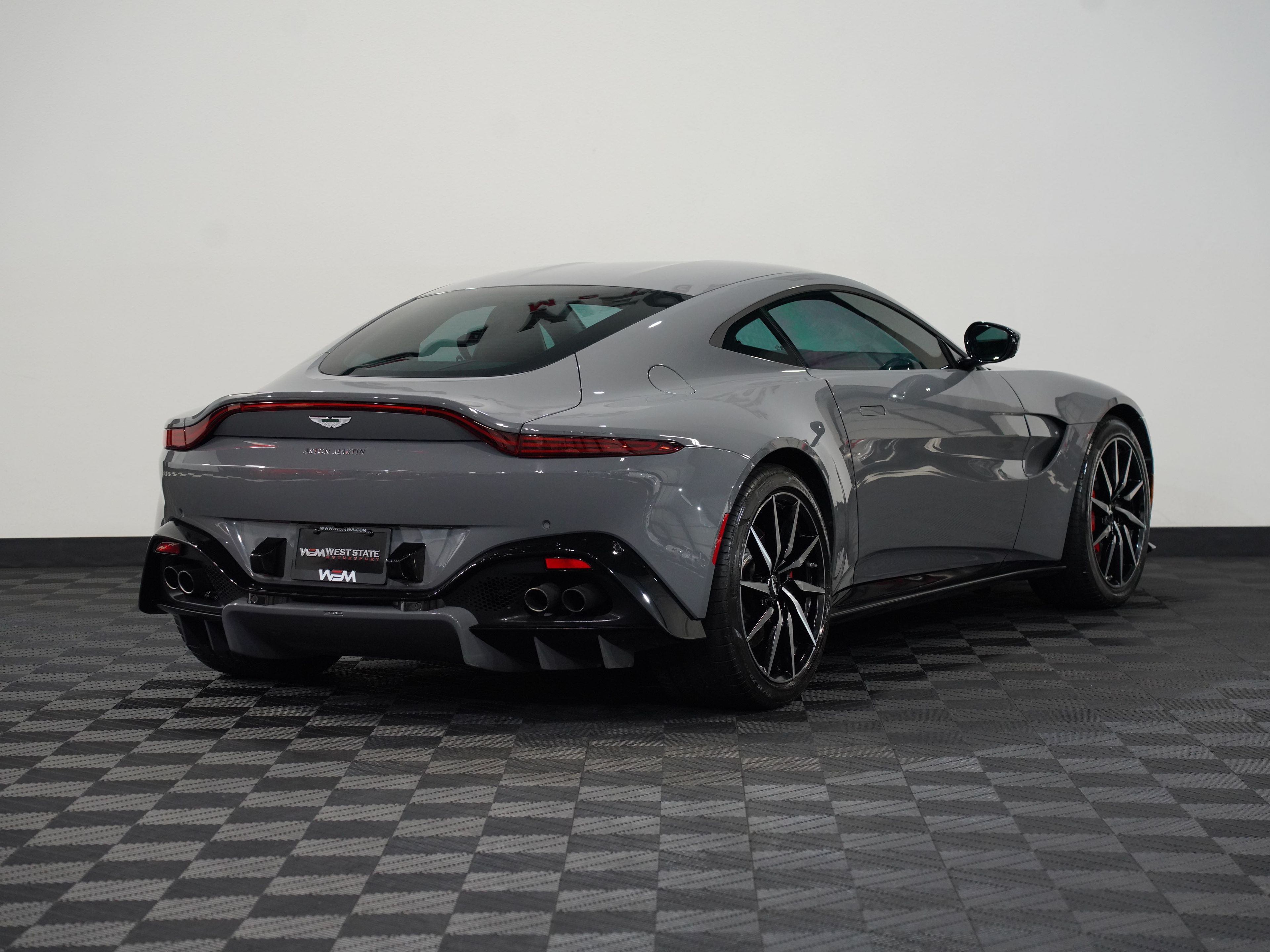 CHINA GREY, 2019 ASTON MARTIN VANTAGE Image 6
