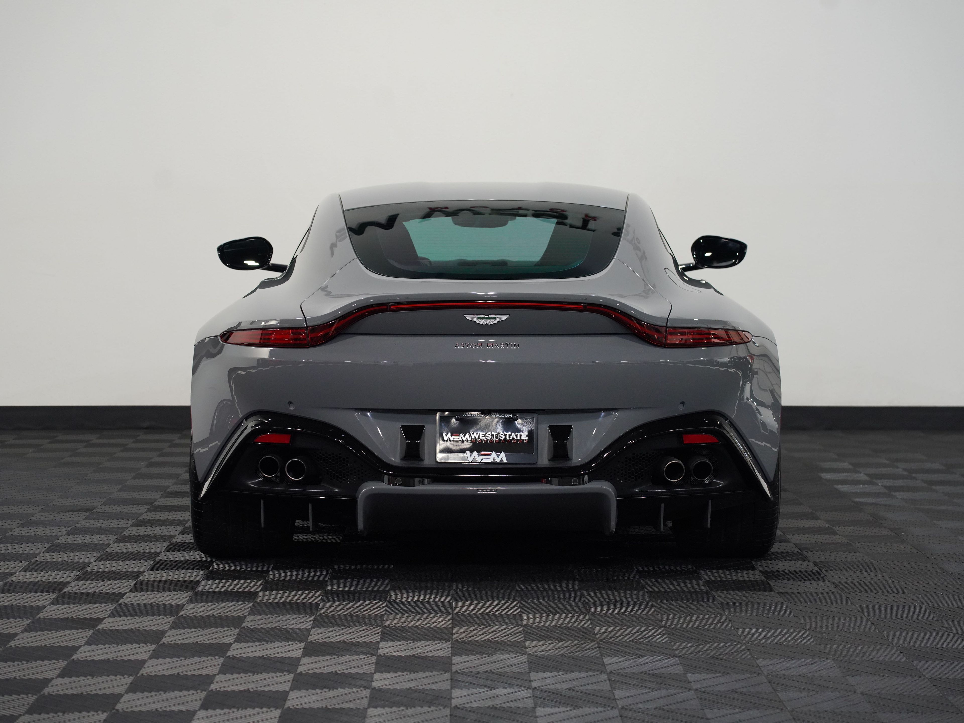 CHINA GREY, 2019 ASTON MARTIN VANTAGE Image 7