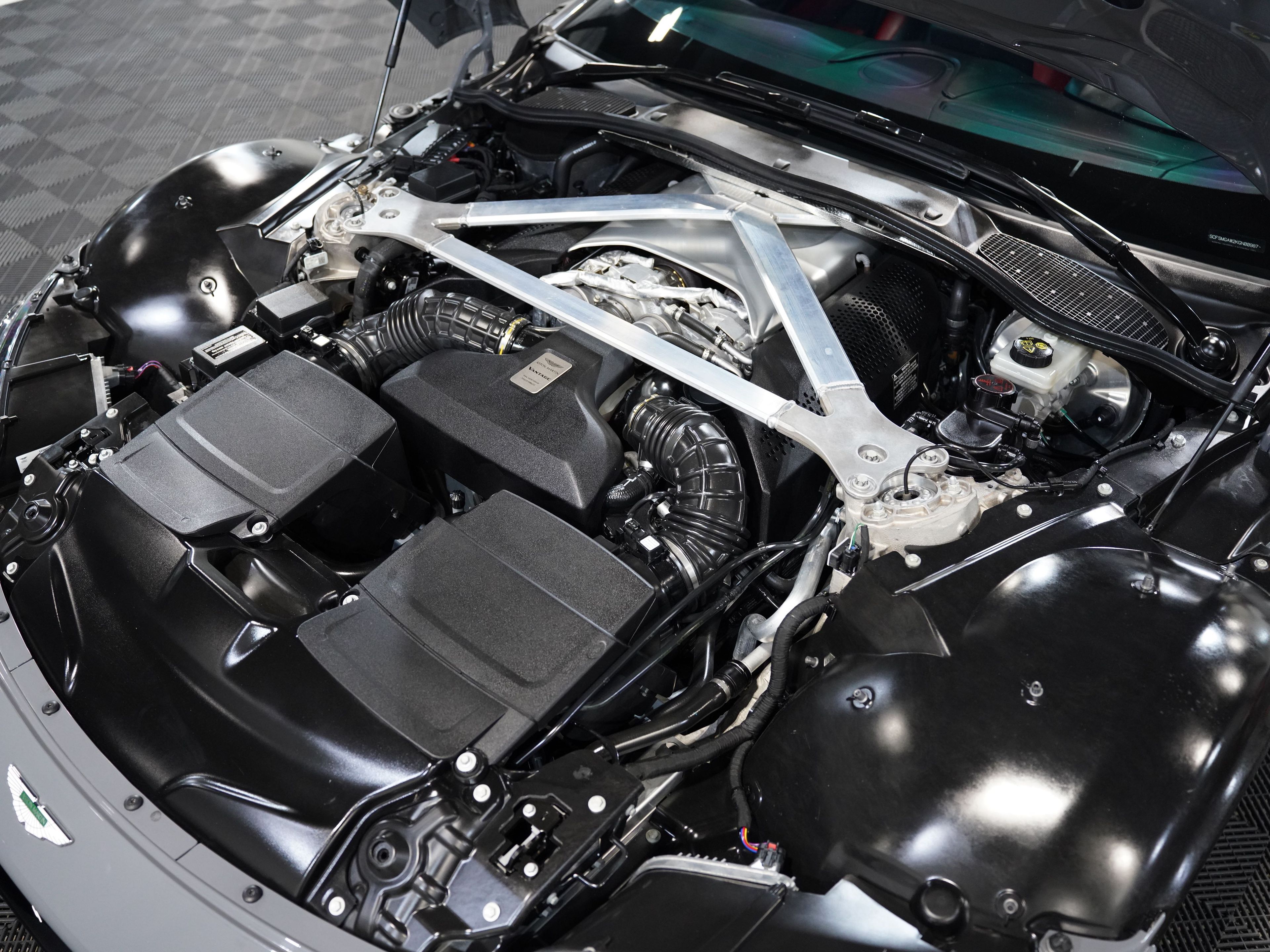 CHINA GREY, 2019 ASTON MARTIN VANTAGE Image 42