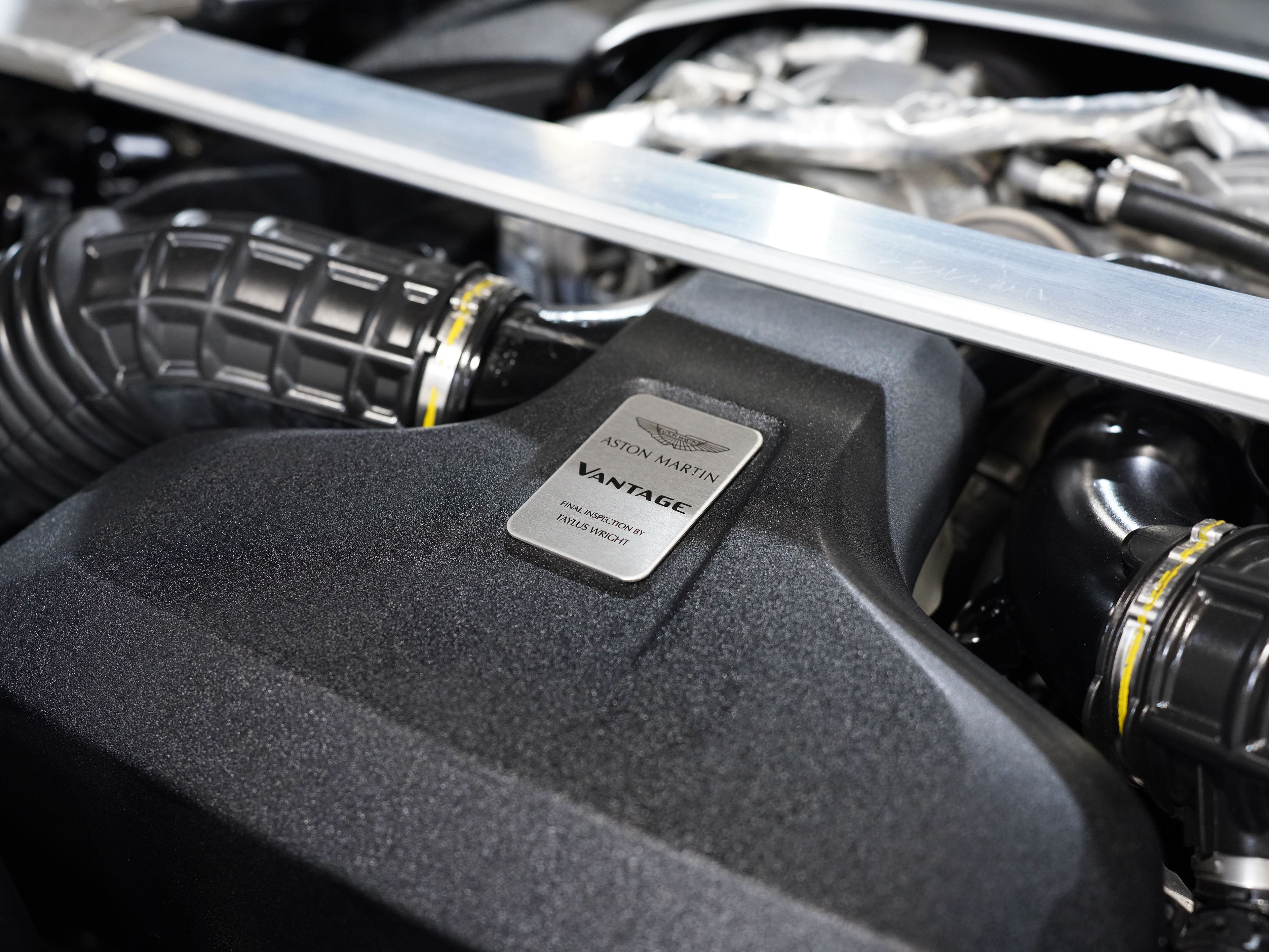 CHINA GREY, 2019 ASTON MARTIN VANTAGE Image 43