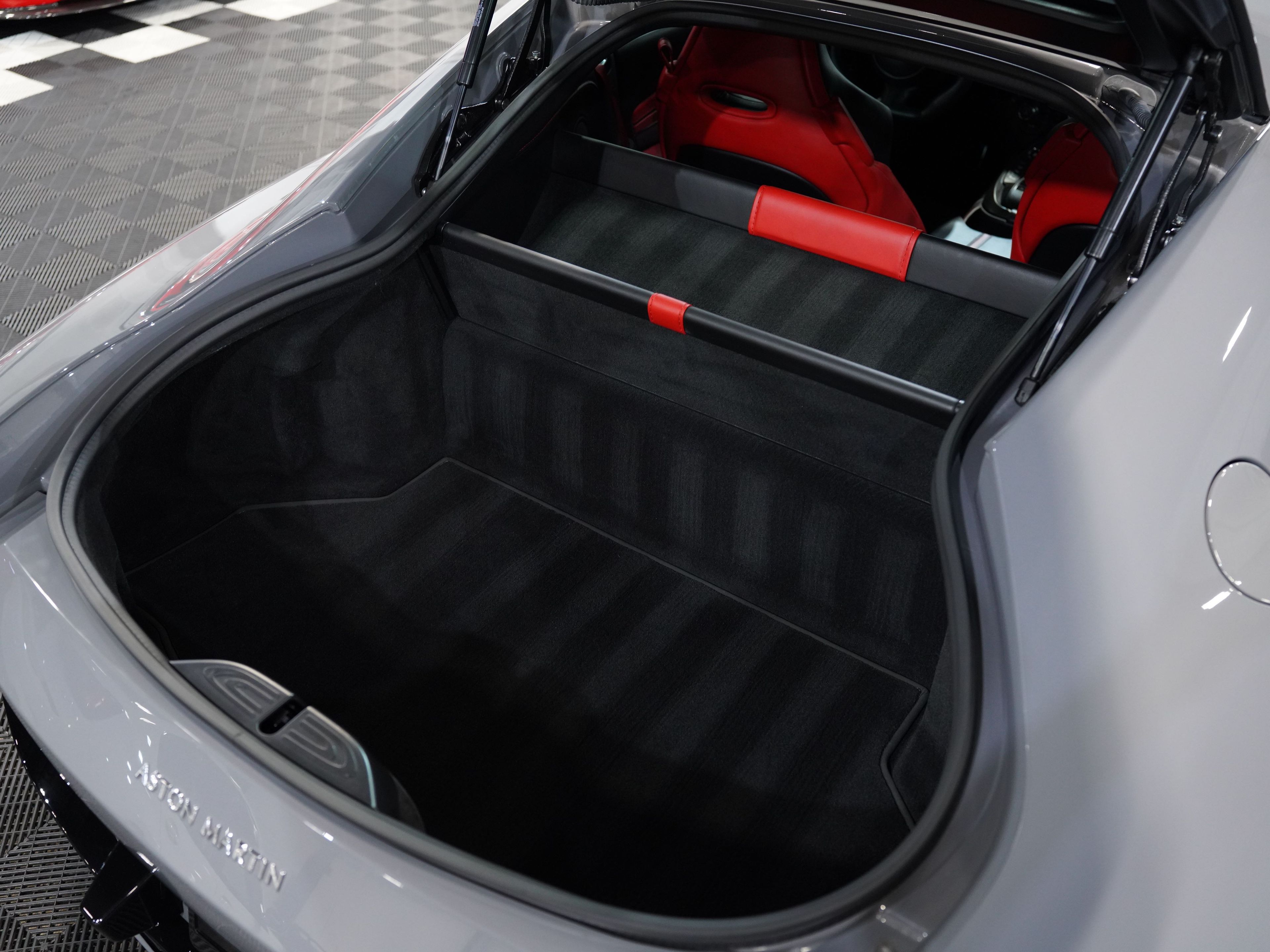 CHINA GREY, 2019 ASTON MARTIN VANTAGE Image 46