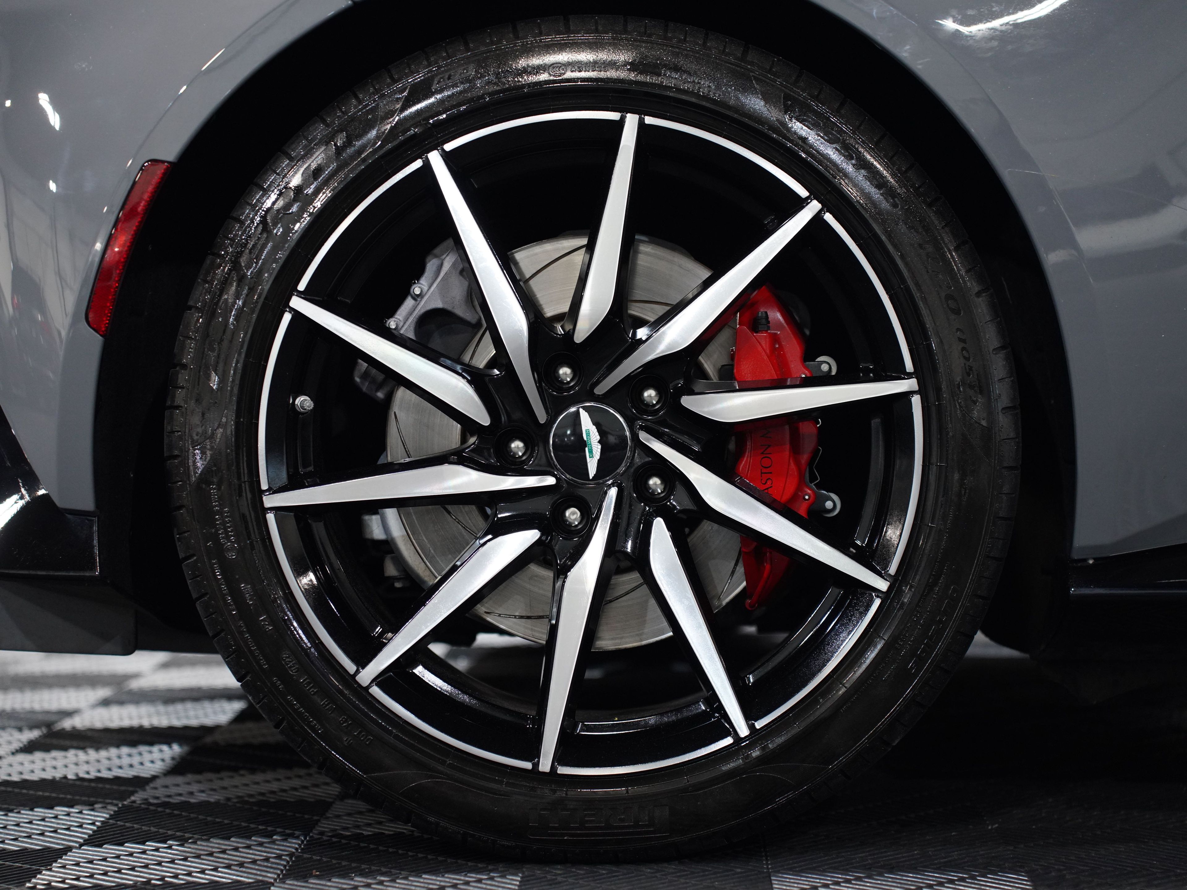 CHINA GREY, 2019 ASTON MARTIN VANTAGE Image 47