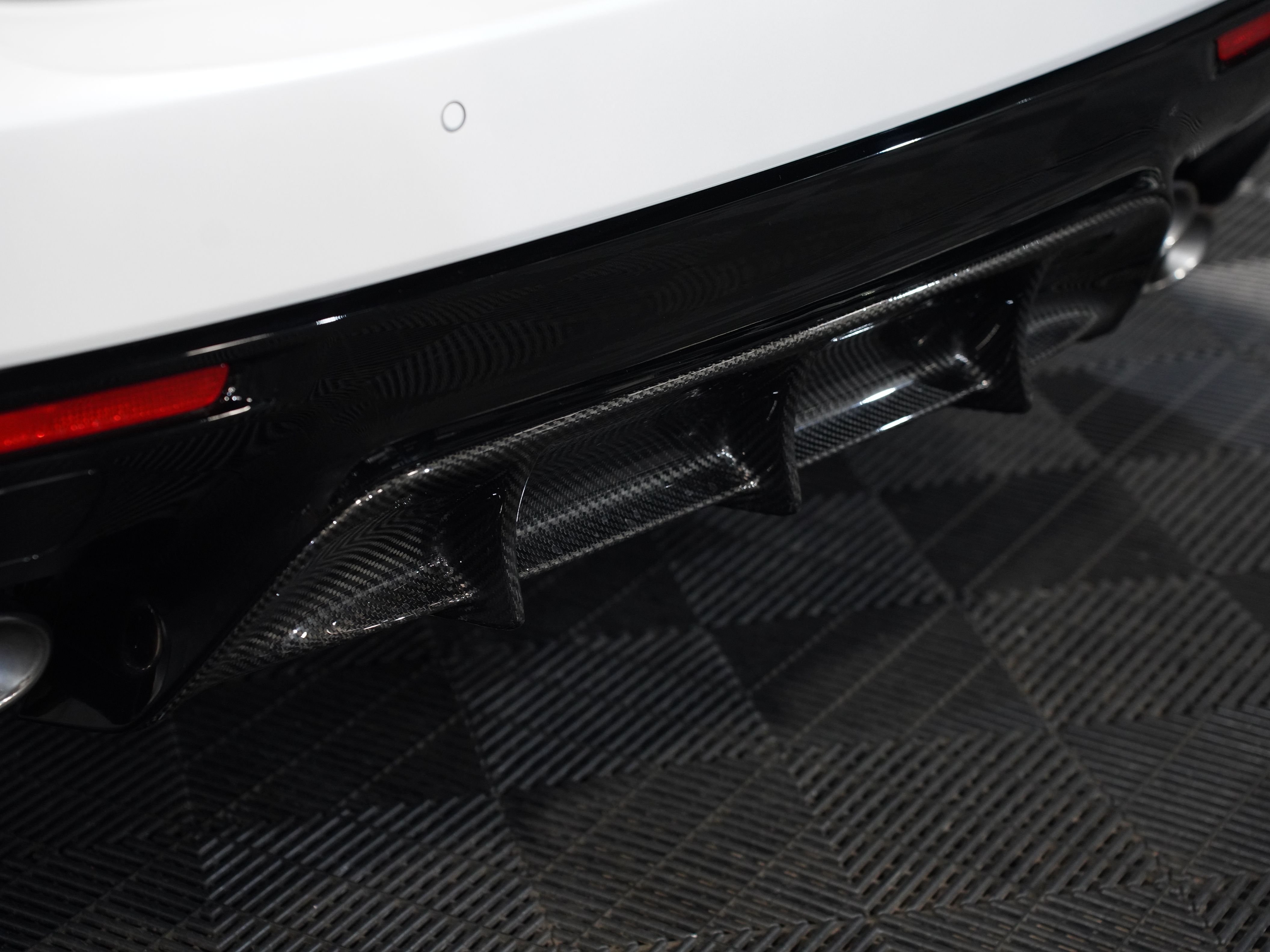WHITE, 2021 LEXUS RC Image 23